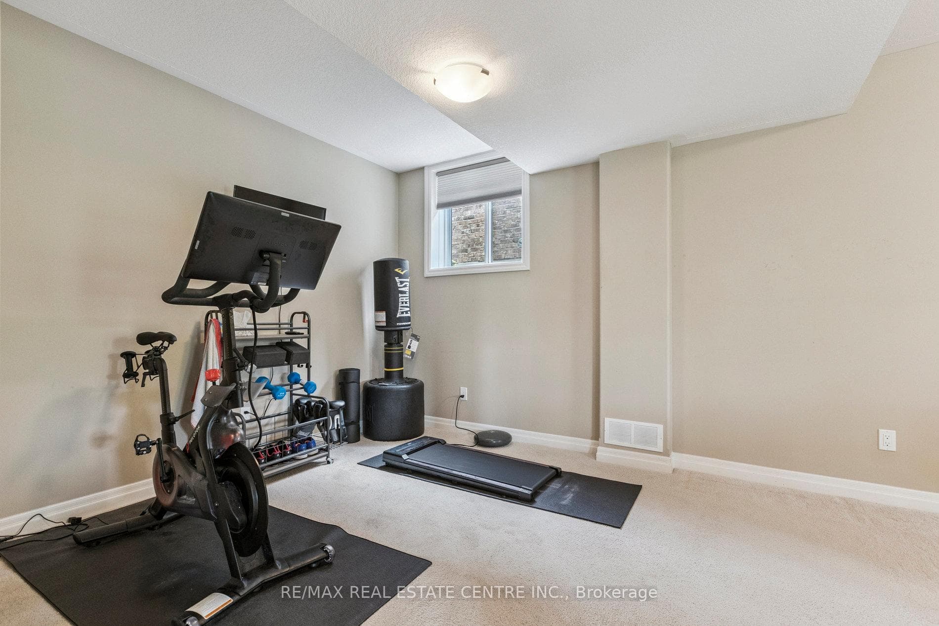 73 Law Drive photo 32