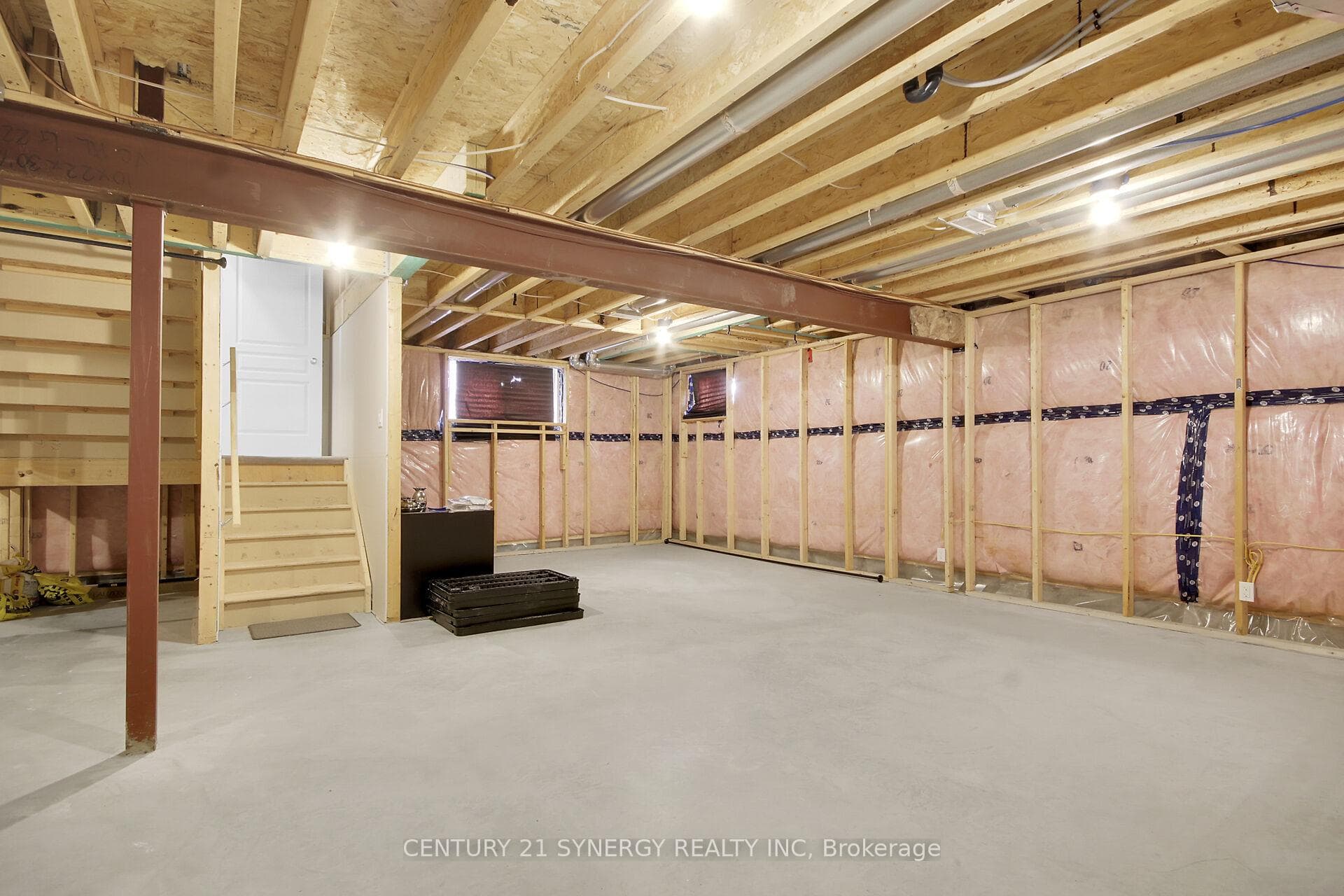 1107 Beckett Crescent photo 31