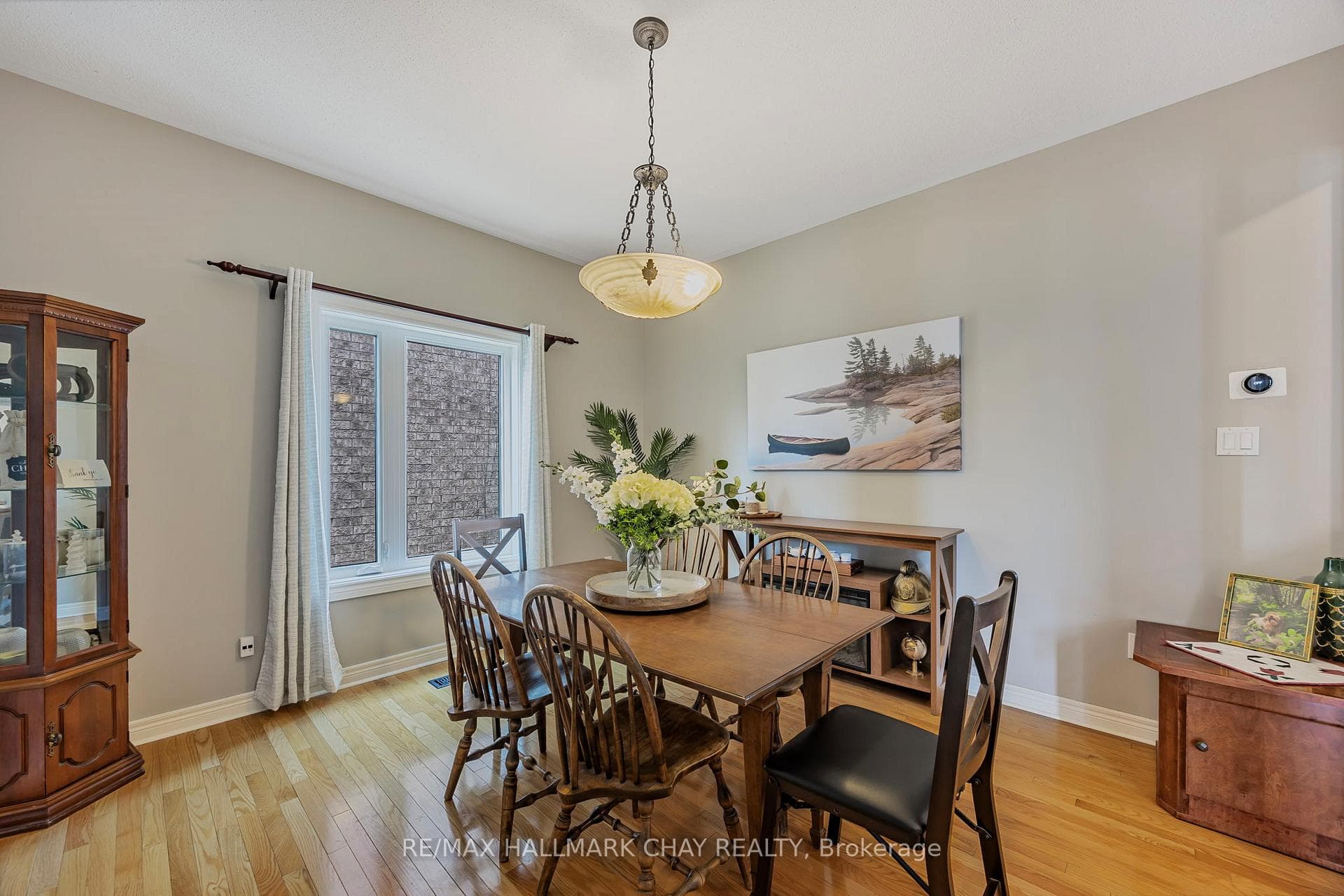 12 Prince Of Wales Drive photo 13