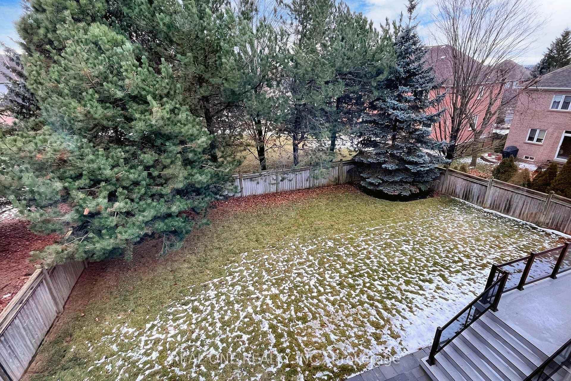 251 Calvert Road photo 37