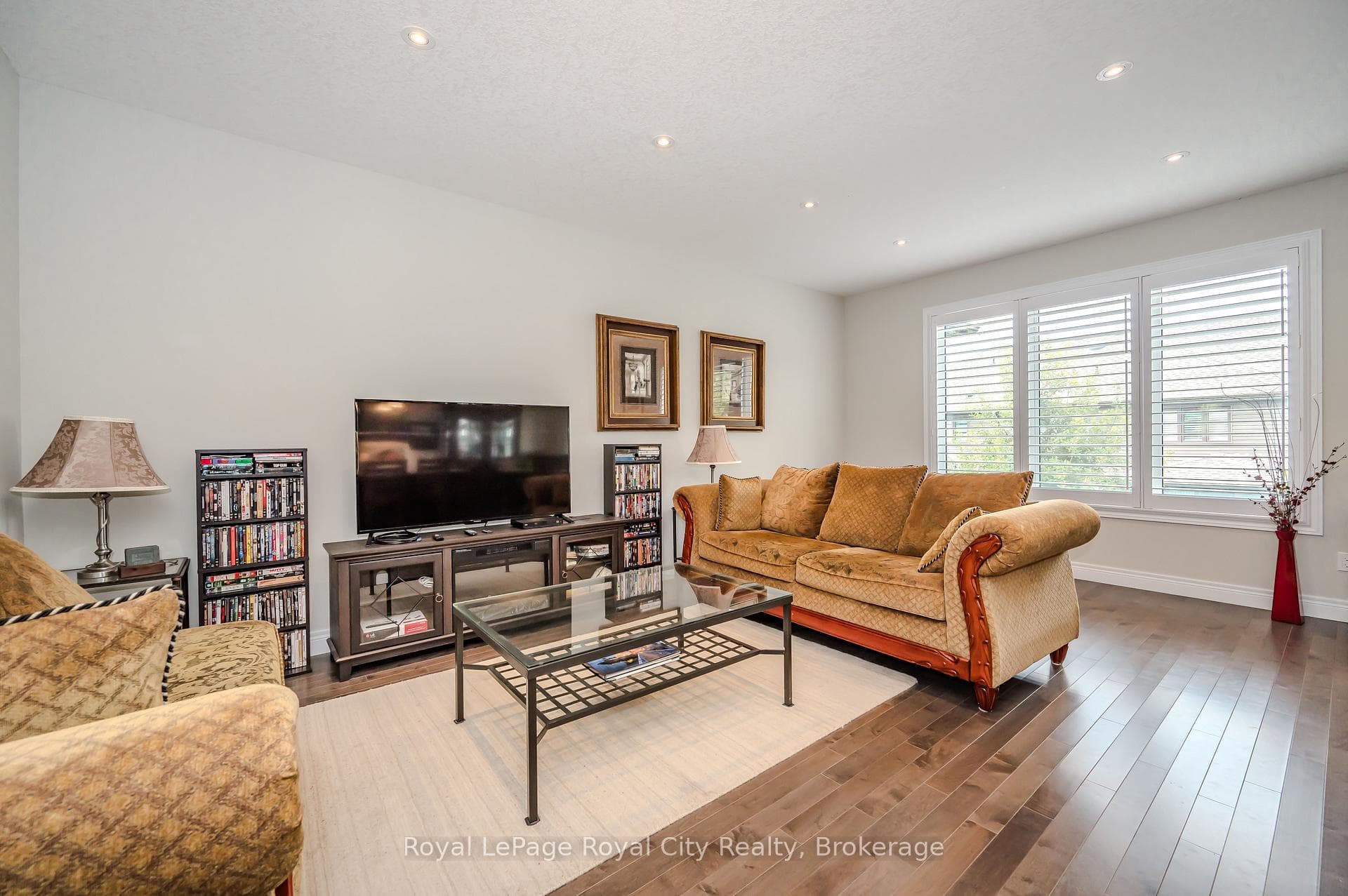 254 Gosling Gardens Unit 26 photo 6
