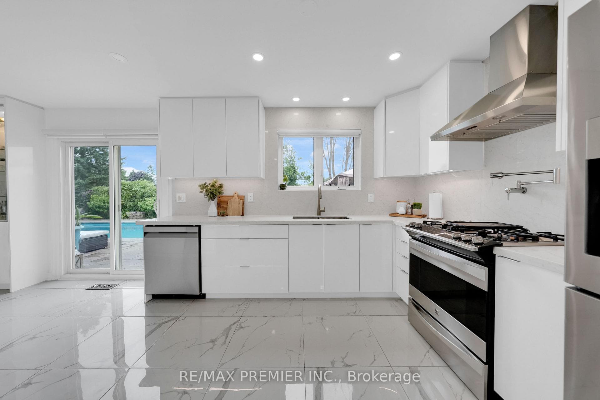269 Primrose Lane photo 10