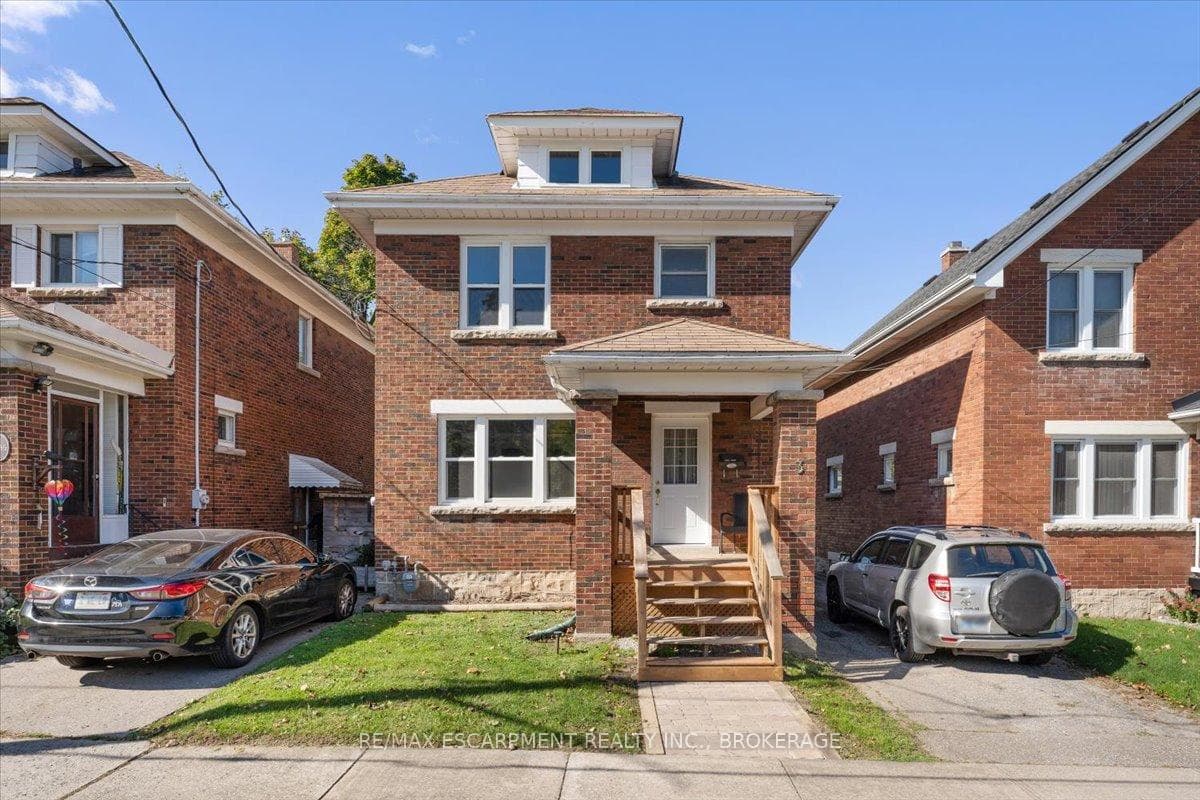 3 Carleton Street Unit Main photo 1