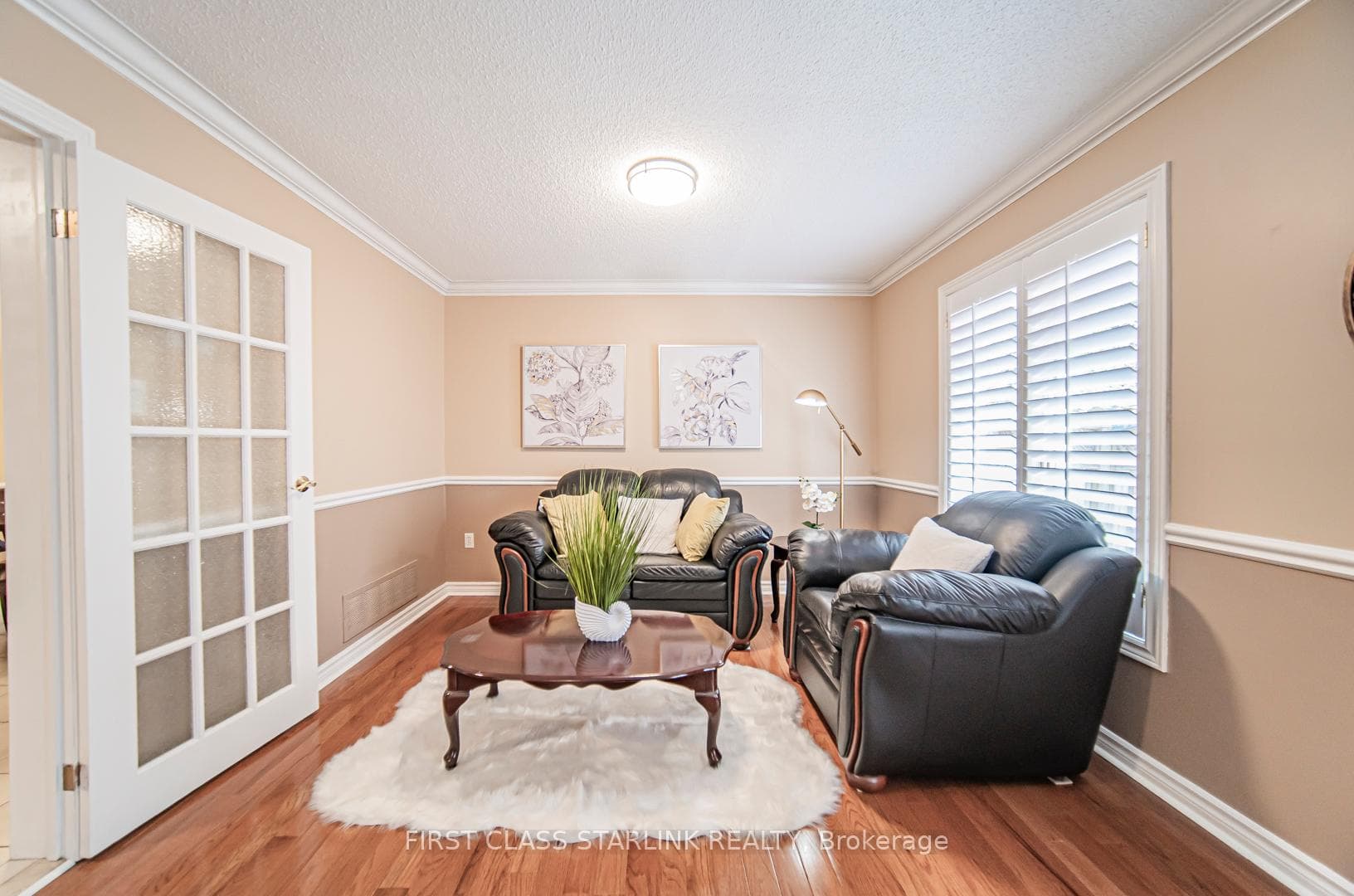 2576 Strathmore Crescent photo 11