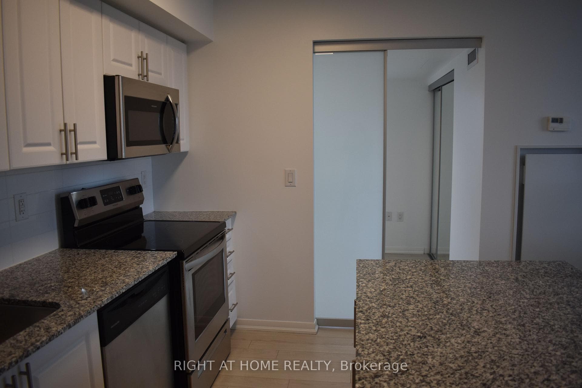 3091 Dufferin Street Unit 1312 photo 9