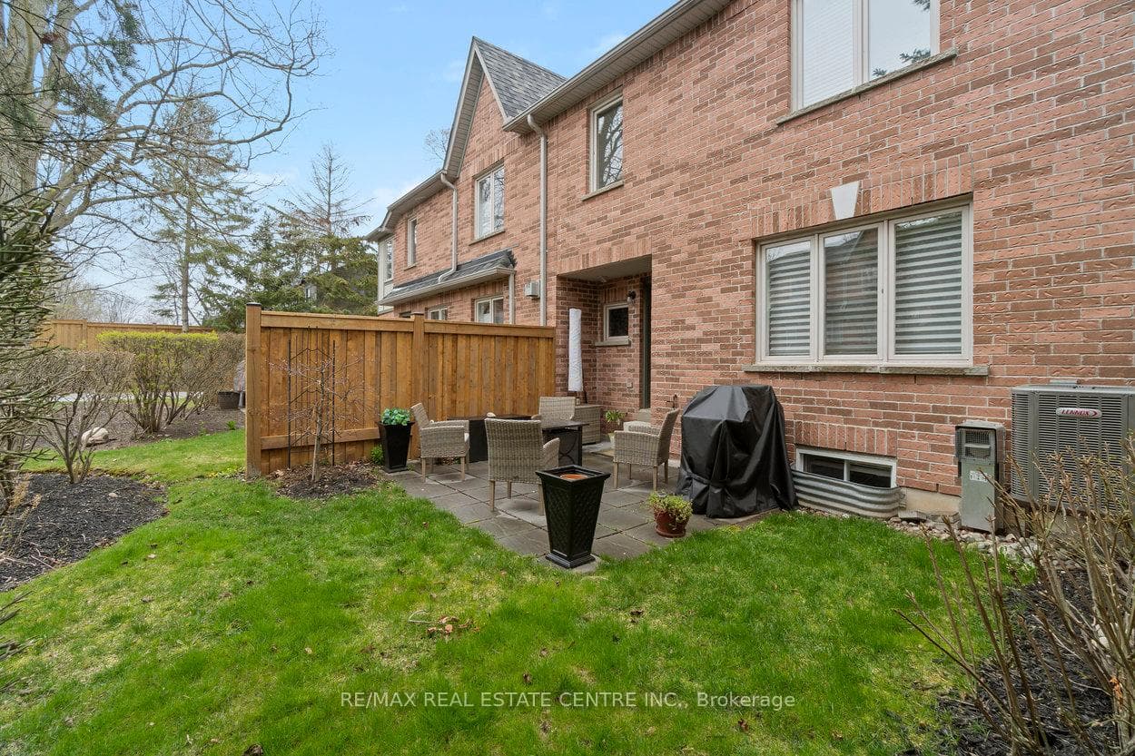 76 River Drive Unit 22 photo 38