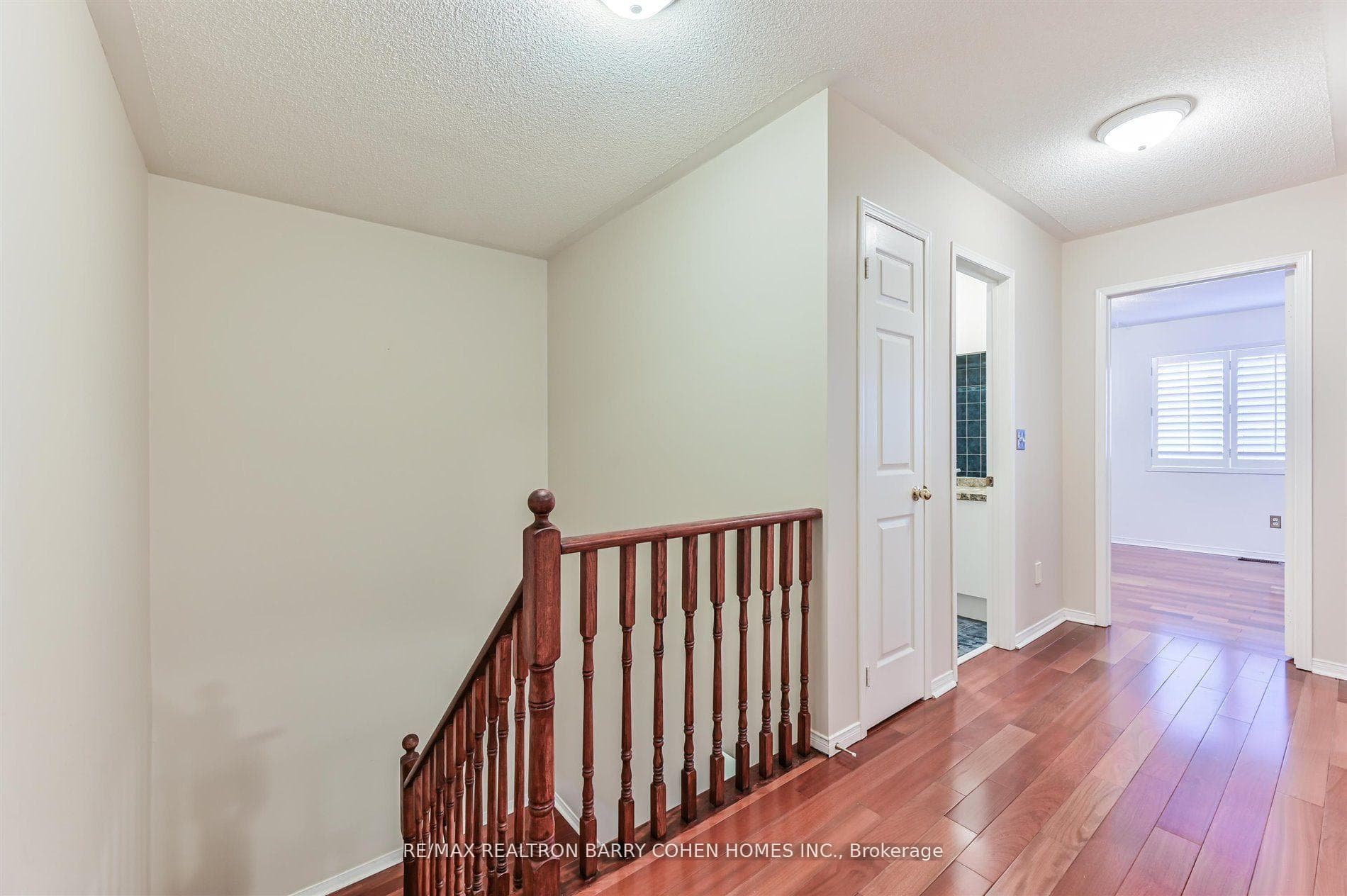 1106 Galesway Boulevard photo 8
