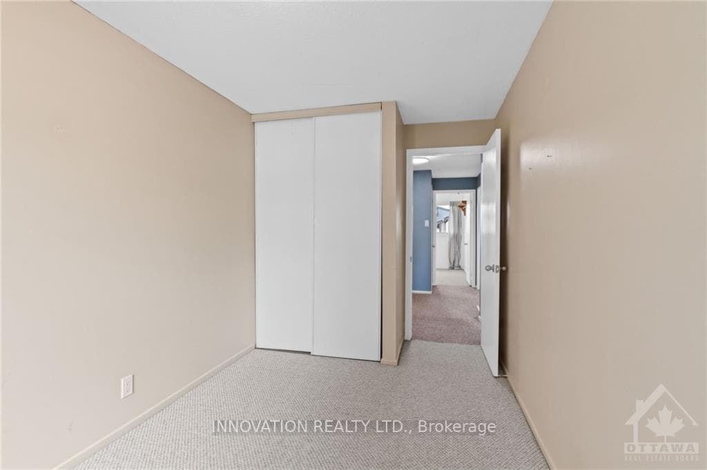 1875 STONEHENGE Crescent photo 18