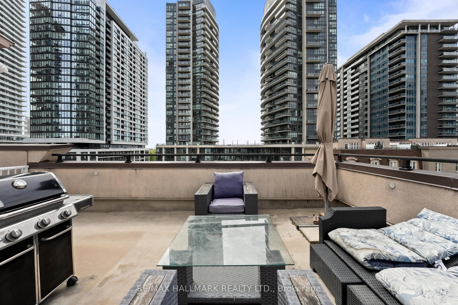 26 Western Battery Road Unit 218 photo 17