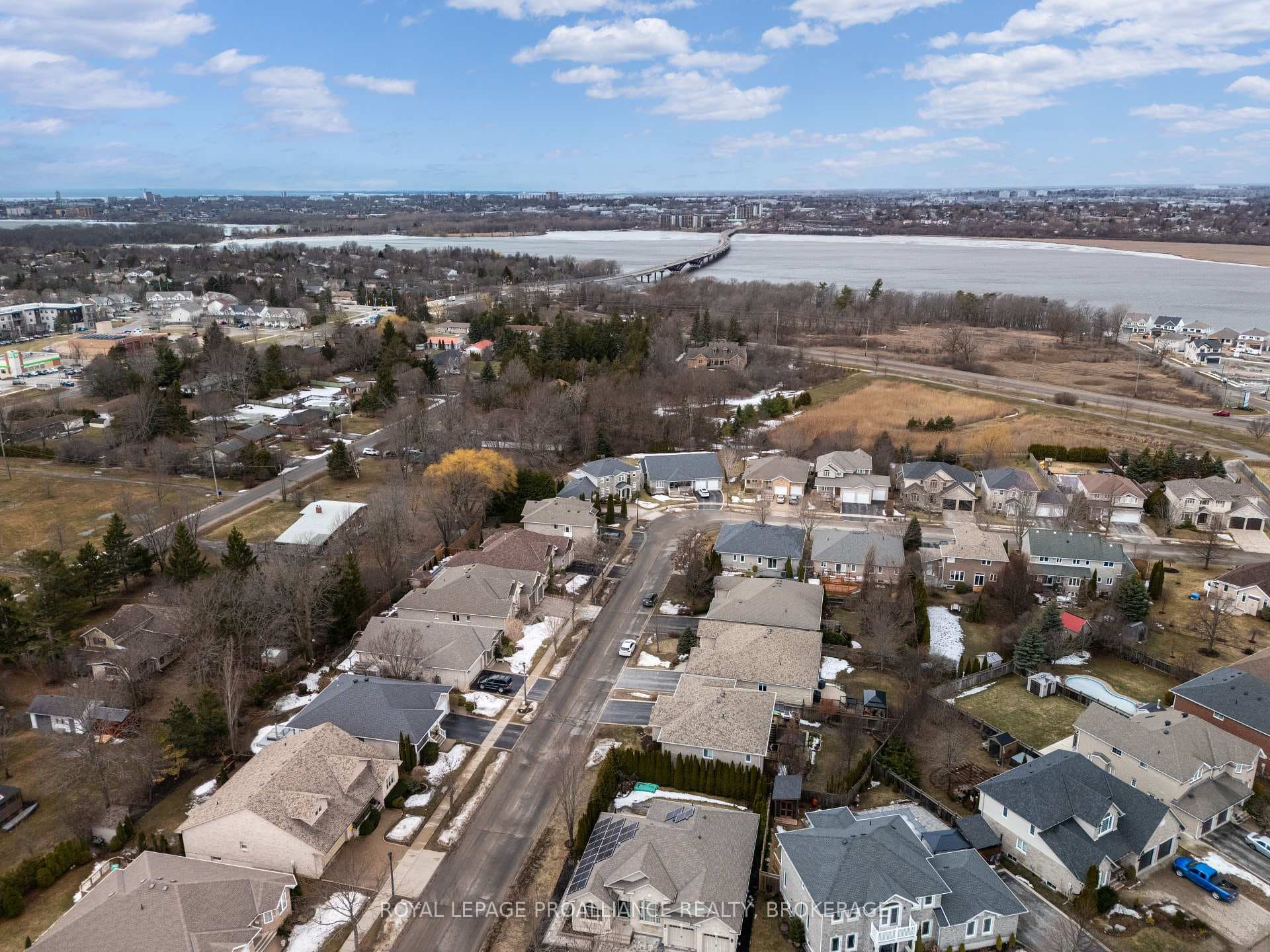 267 Honeywood Avenue photo 48