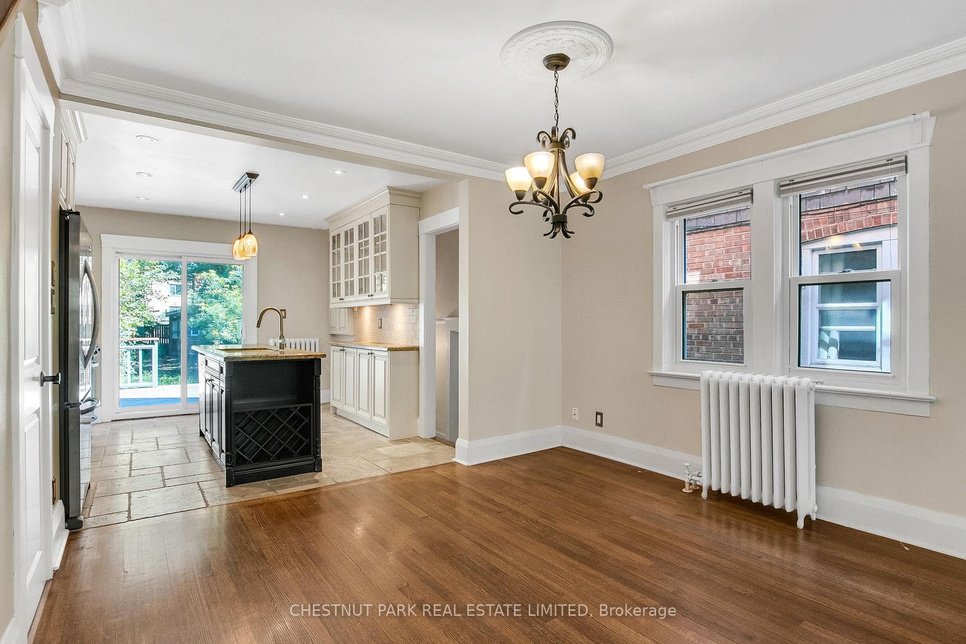 484 Merton Street photo 13