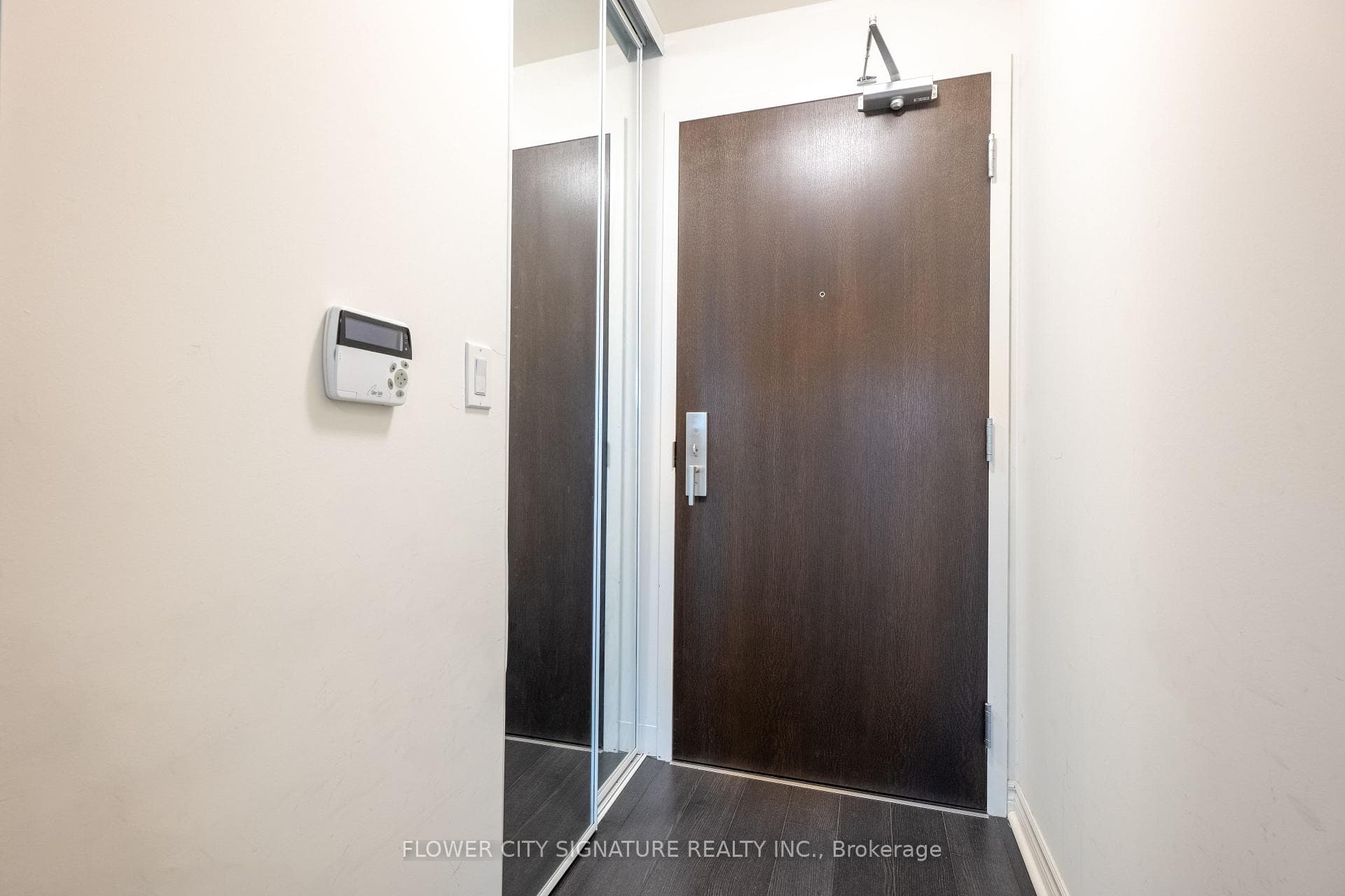 39 Annie Craig Drive Unit 1408 photo 3