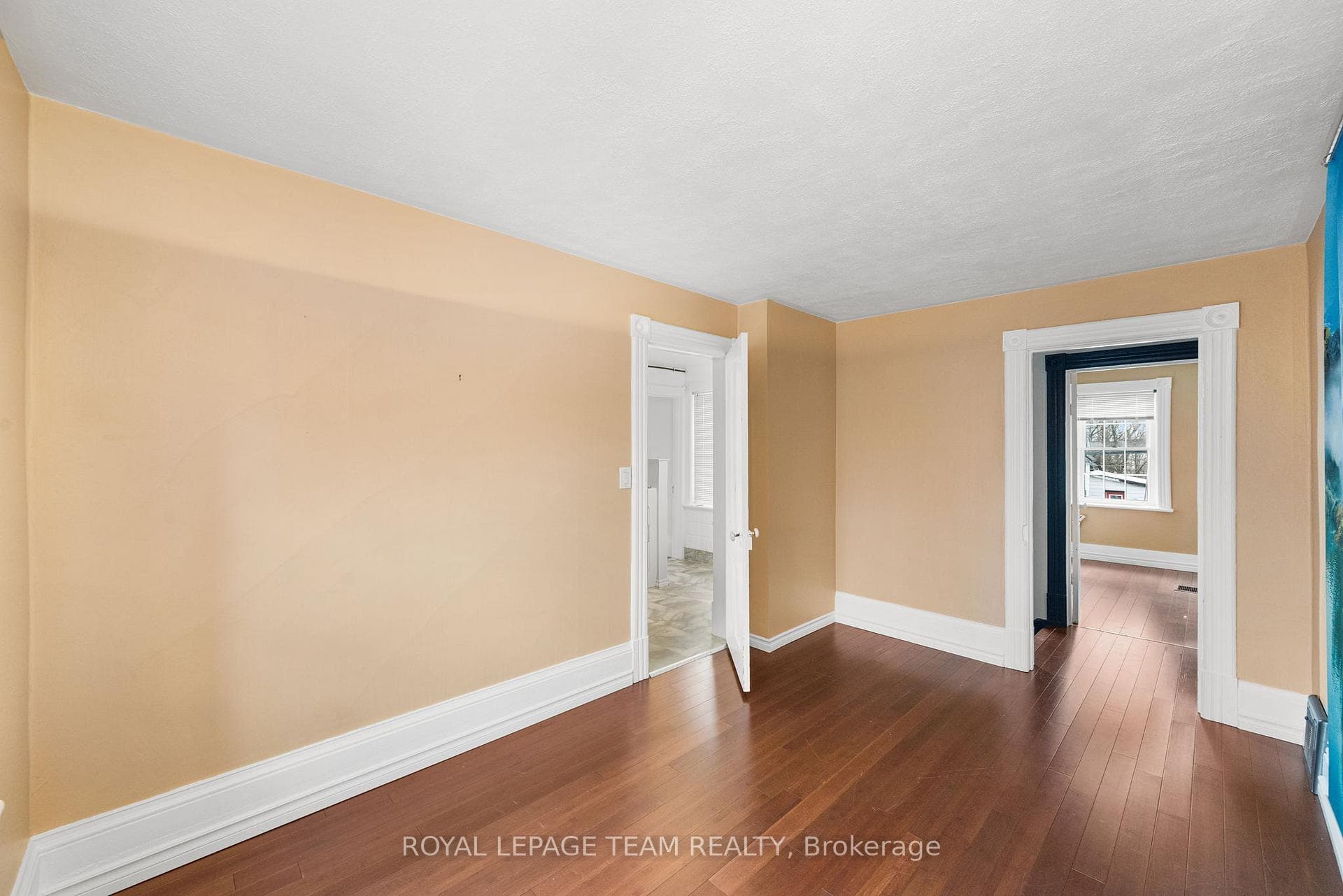 509 Moffat Street photo 17