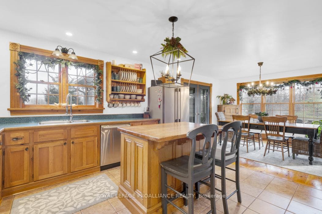 136 Cole Road photo 16