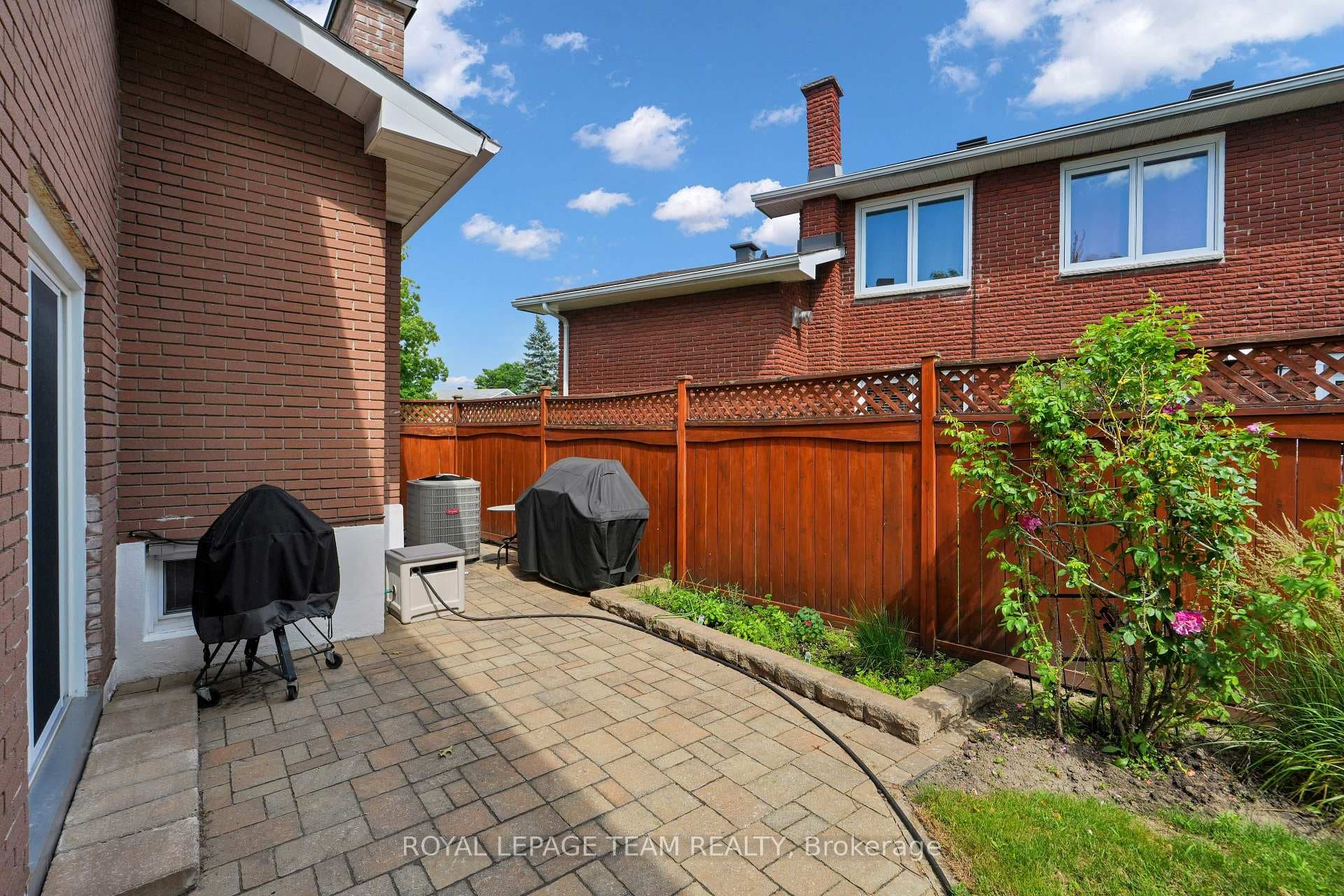 2250 Urbandale Drive photo 37