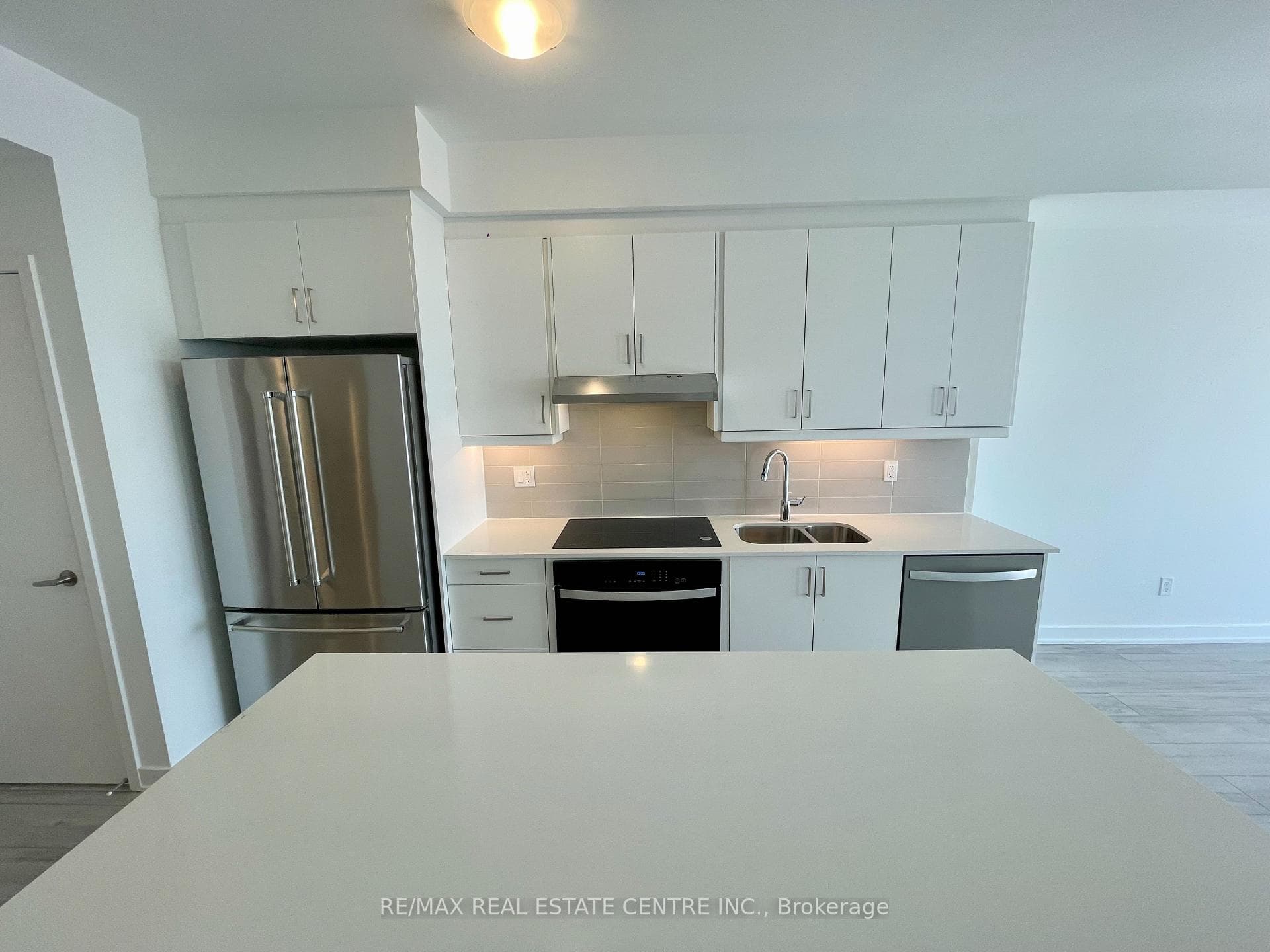 1035 Southdown Road Unit 1606 photo 3