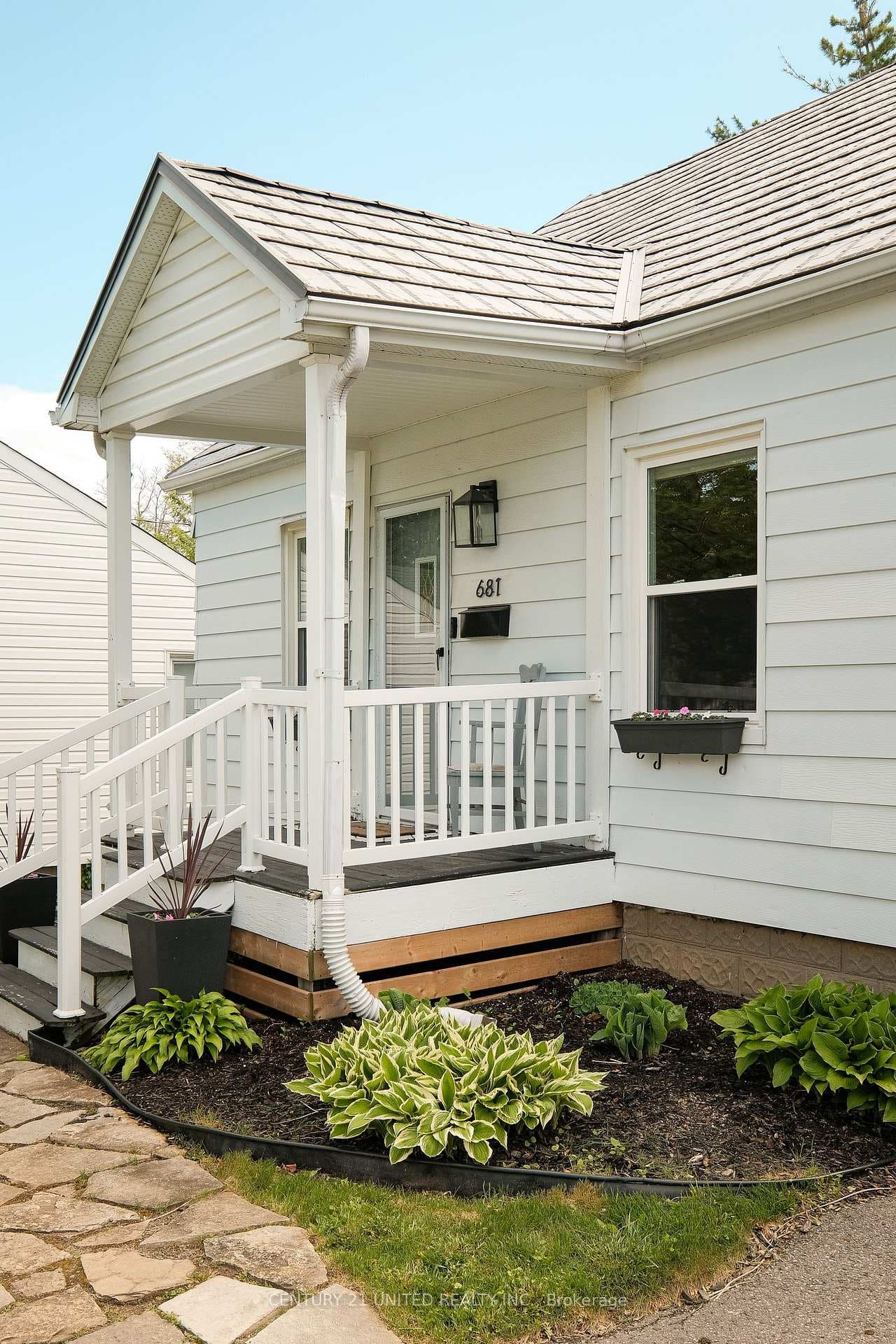 681 Park Street photo 42