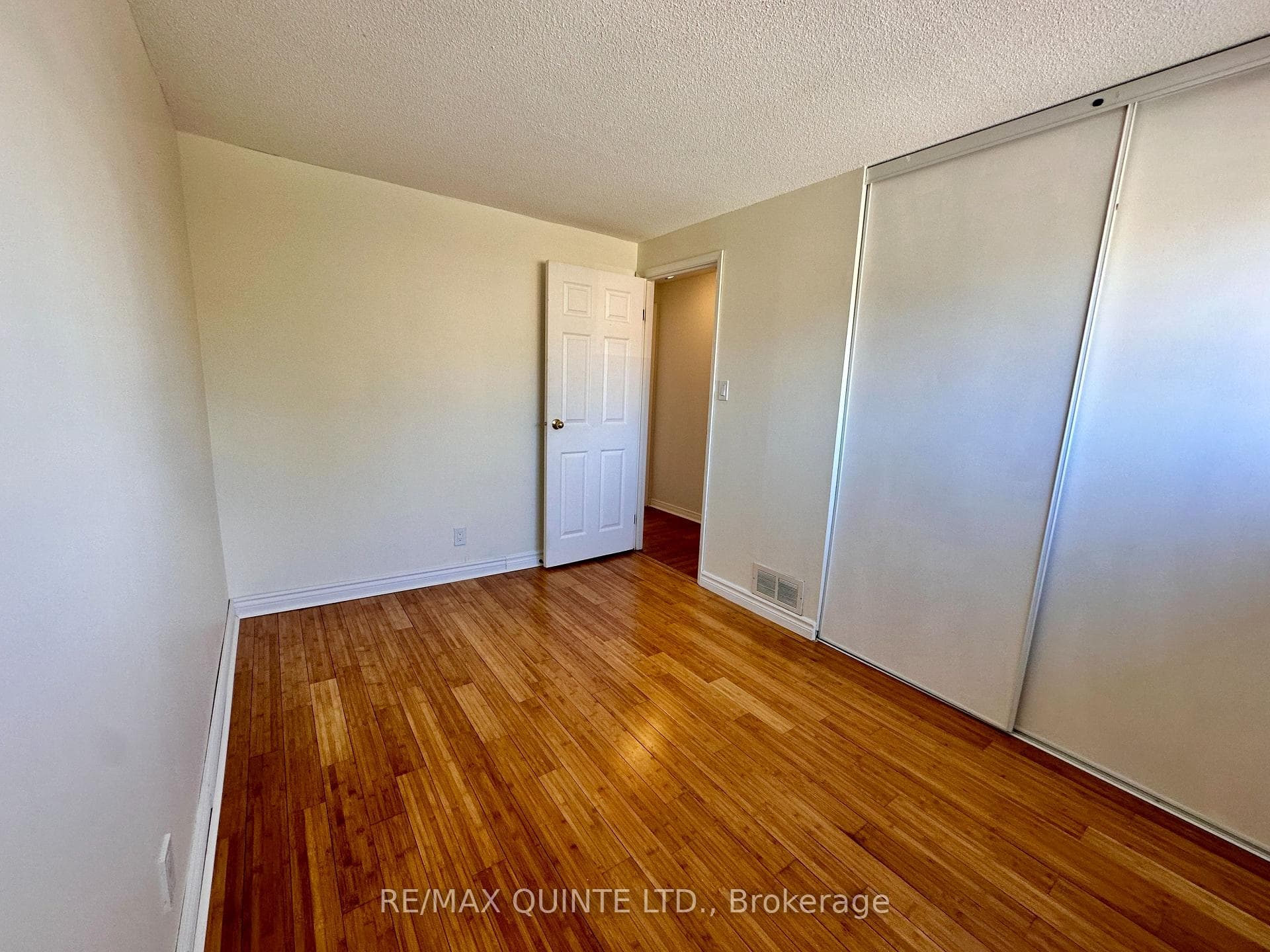 168G Singleton Drive Unit 28 photo 13