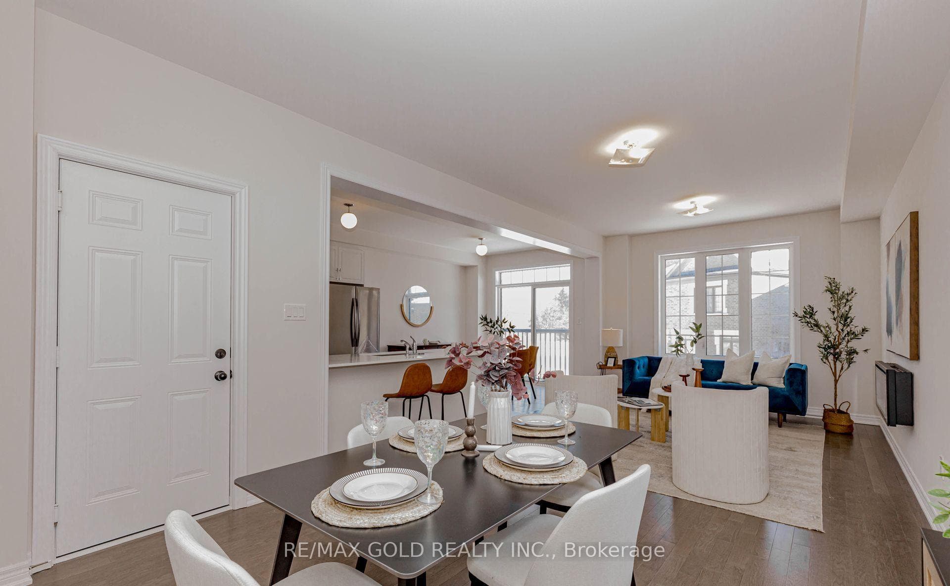 25 Sapwood Crescent photo 7
