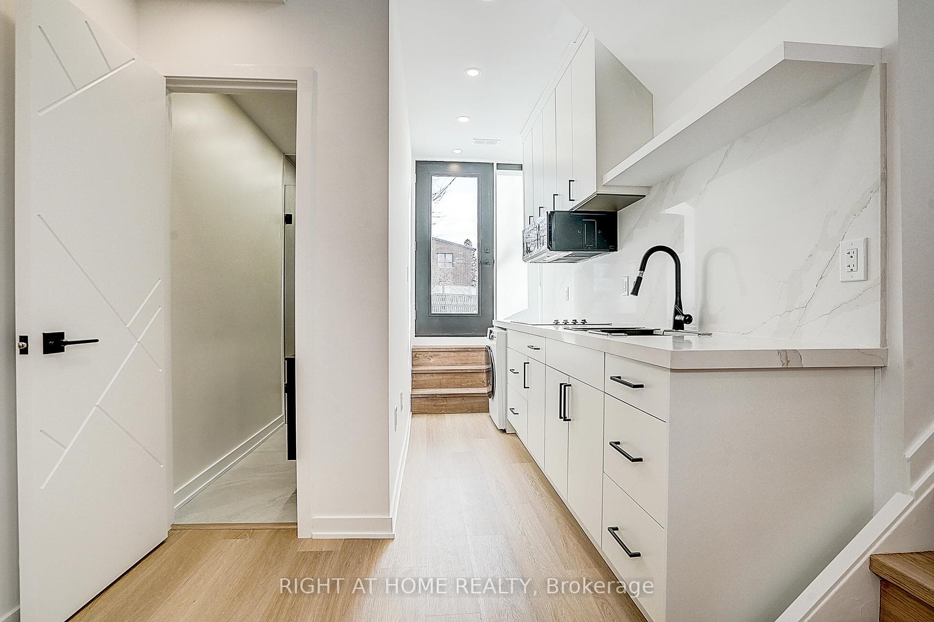 215 Churchill Avenue photo 43