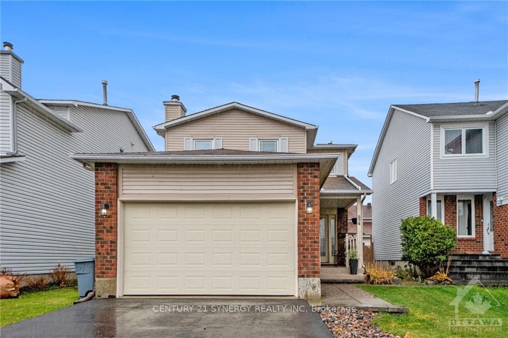 574 POCONO Crescent photo 1