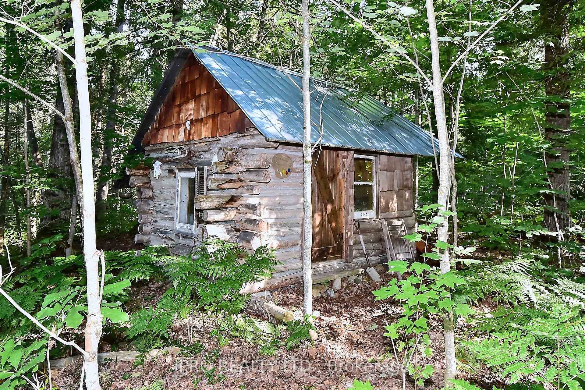 Log Cabin Built by Francis and Ludec Bogner