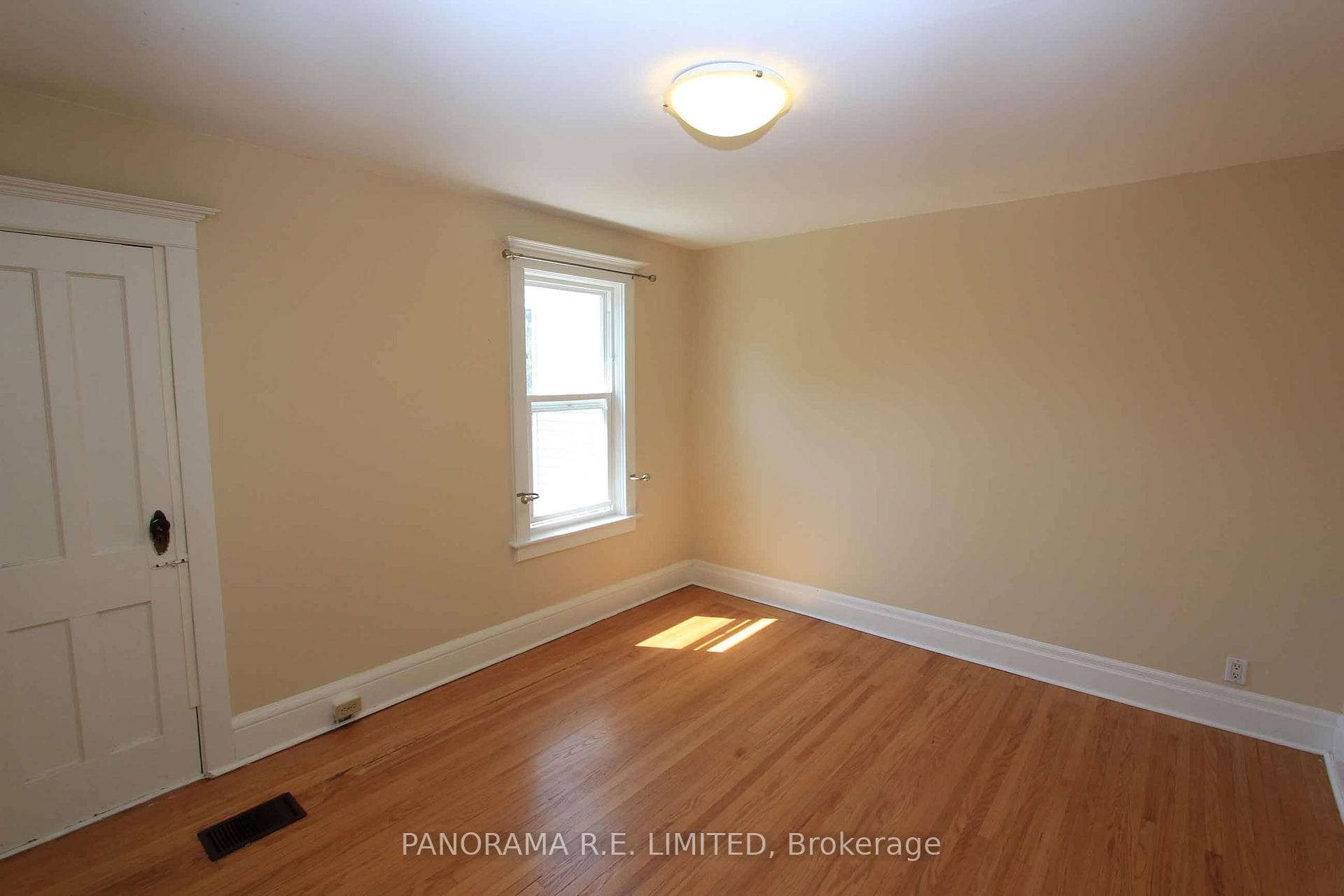 85 Geoffrey Street photo 10