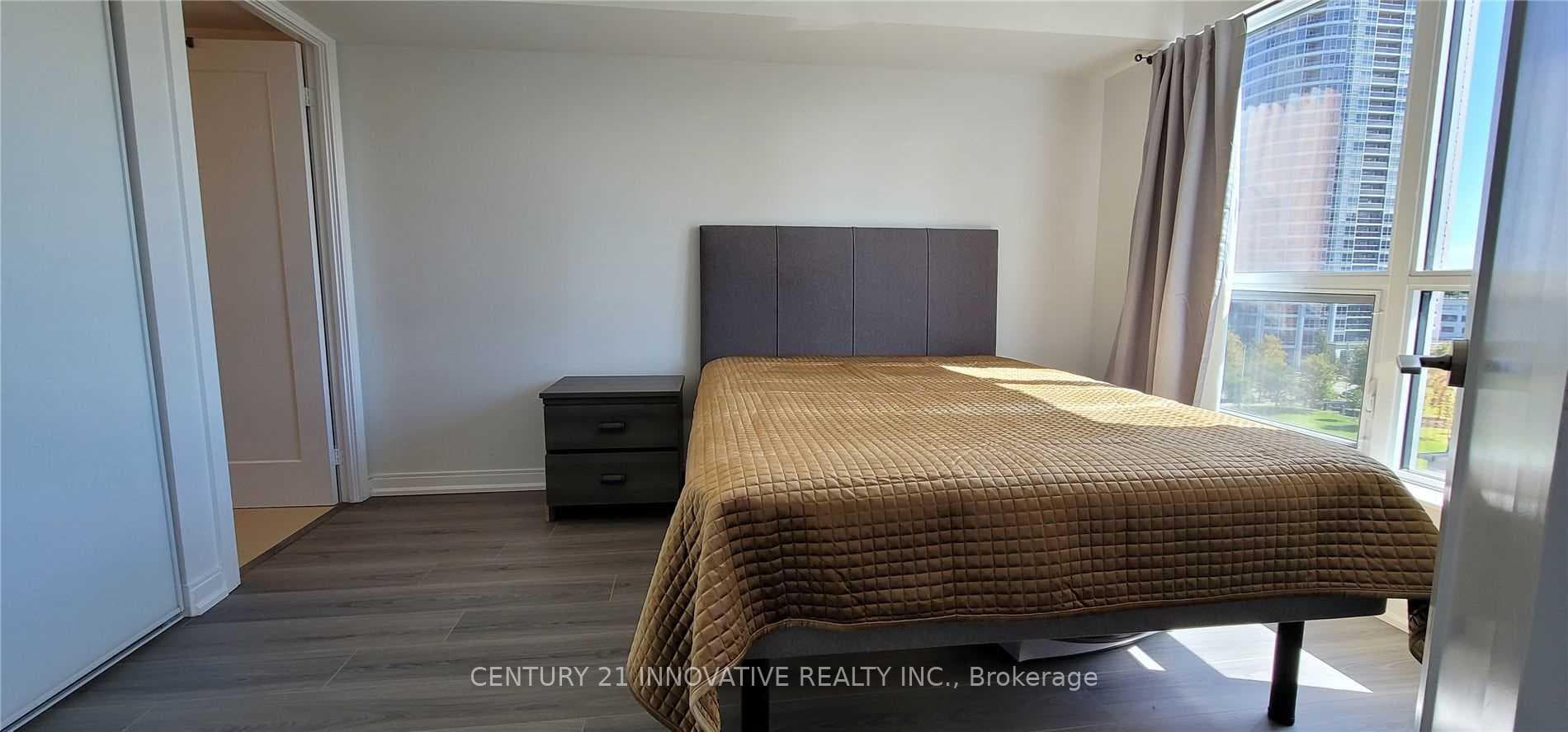 275 Village Green Square Unit 624 photo 13