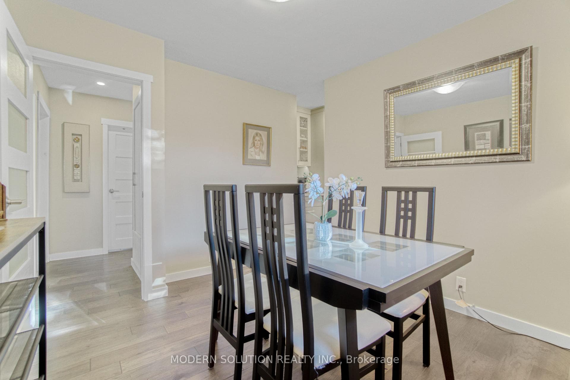 54 Dumbarton Street photo 16