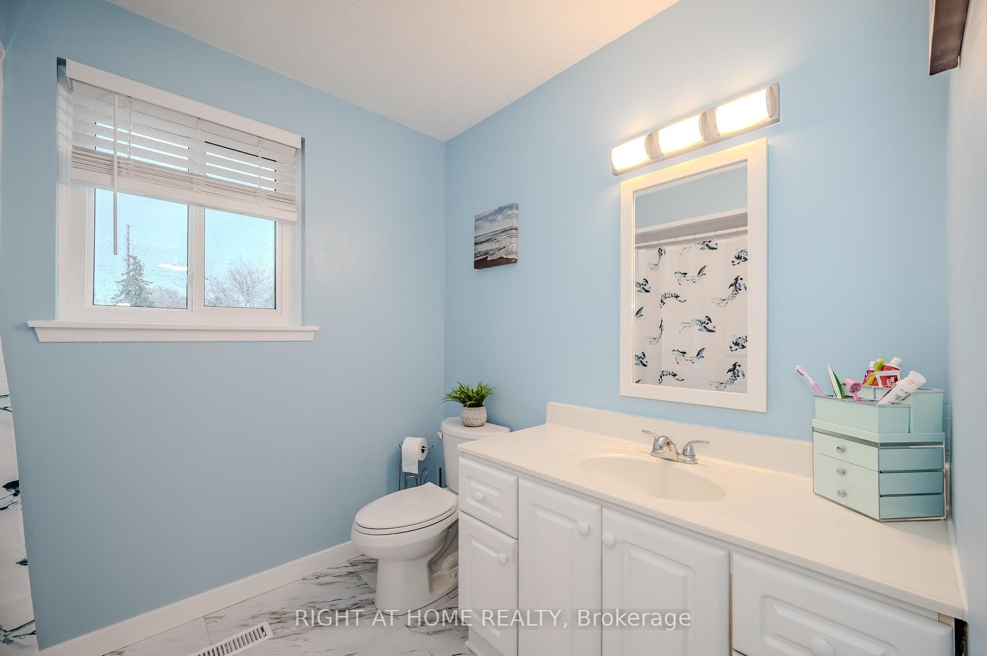 557 Boismere Court photo 23