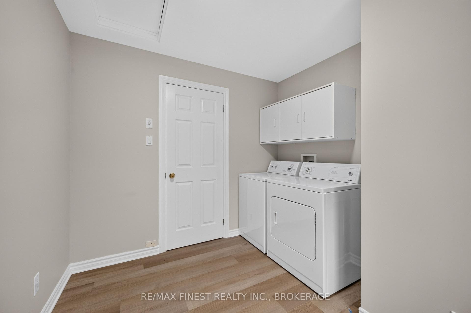 145 Elmwood Drive photo 13
