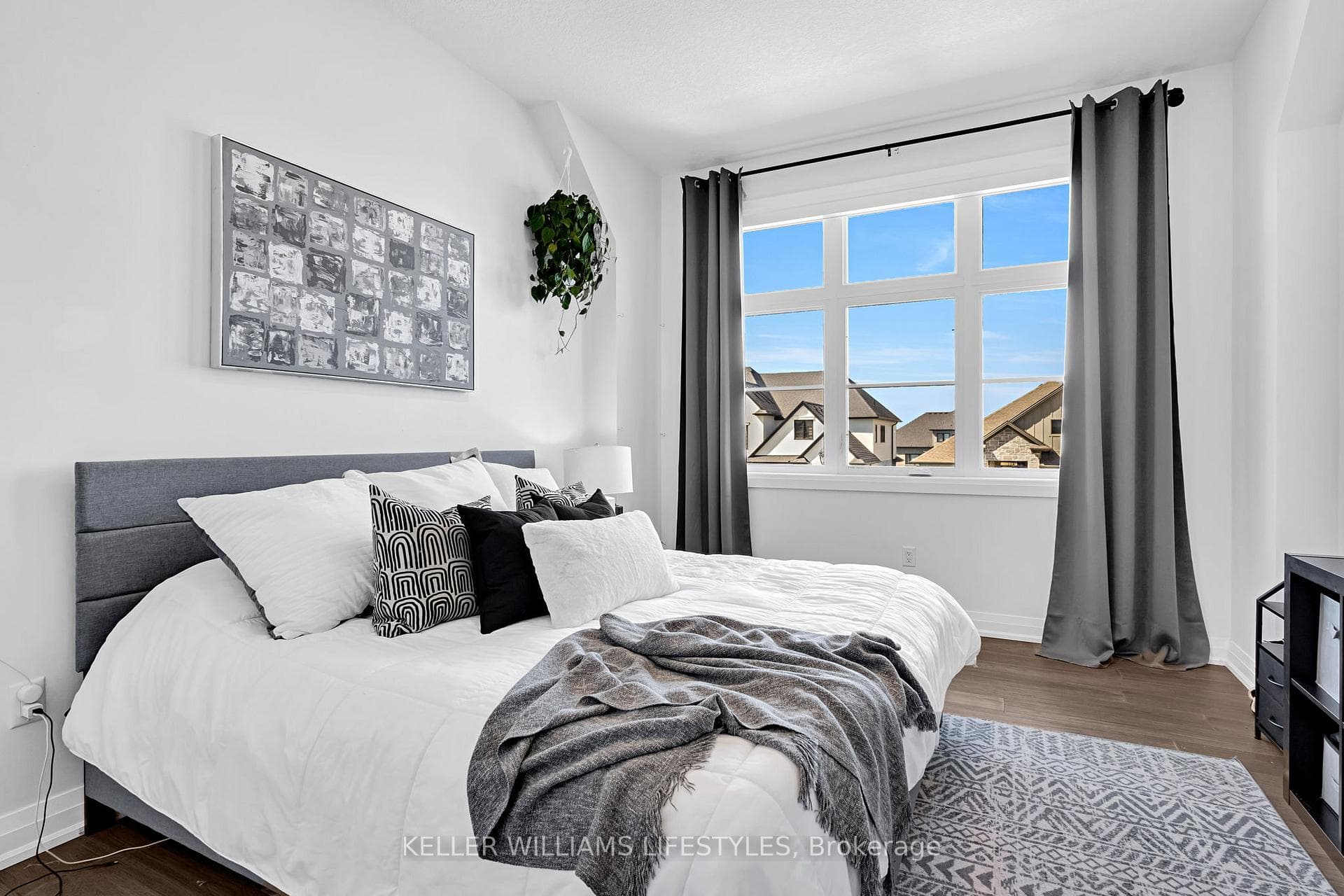 1724 Upper West Avenue photo 32