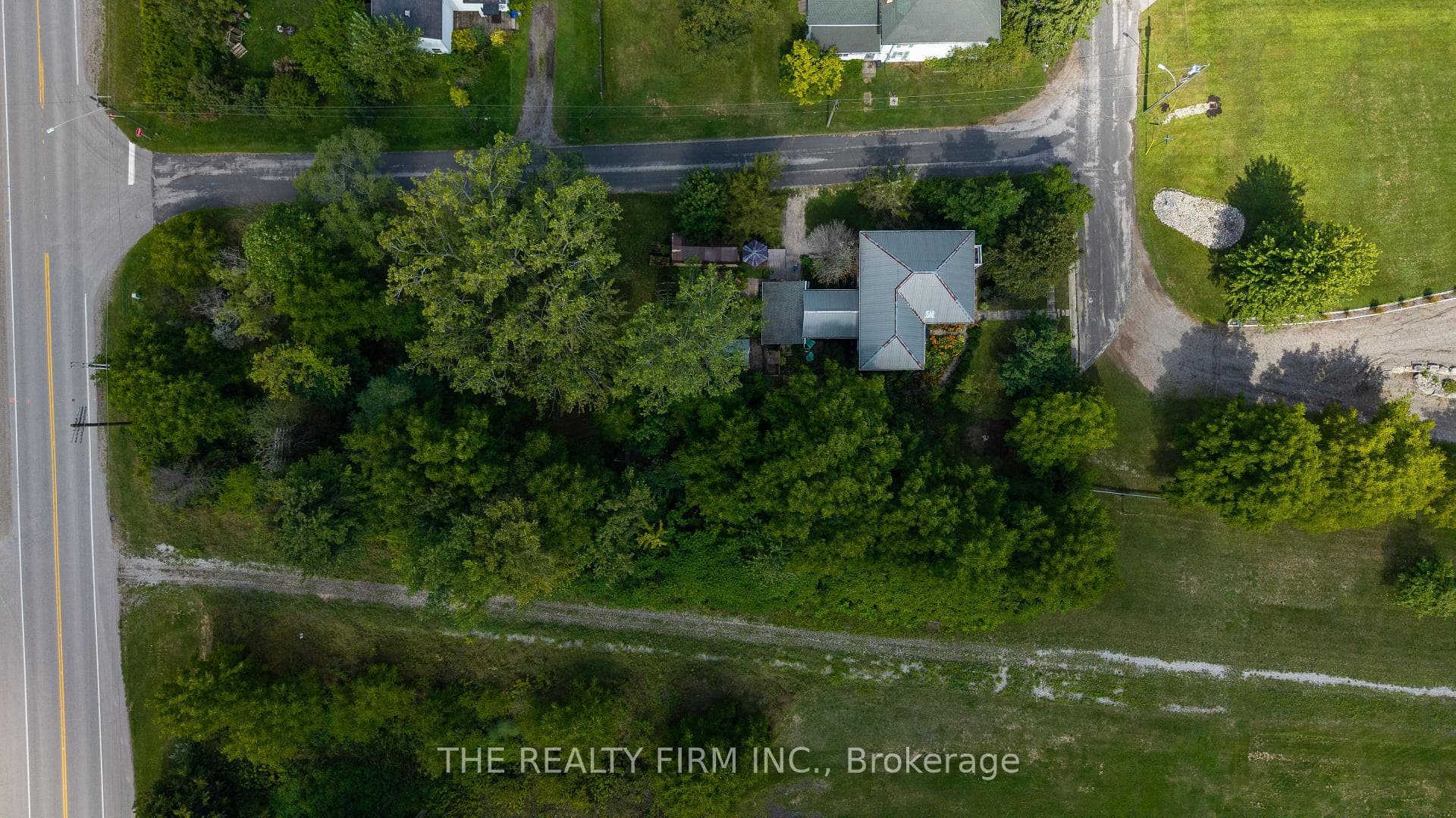 9785 John Street photo 37