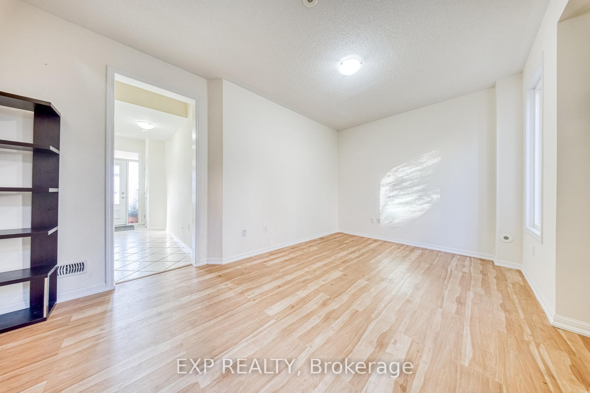 30 Yates Avenue photo 15