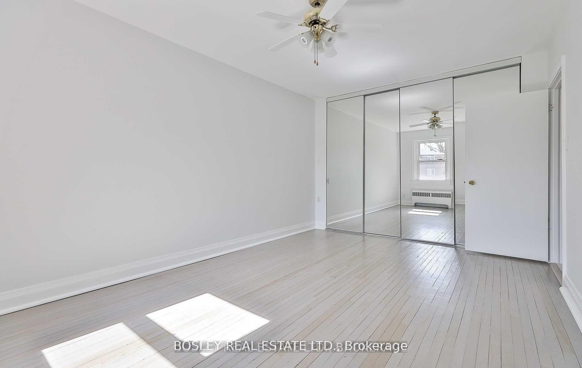 3 Warwick Avenue Unit 1 photo 9