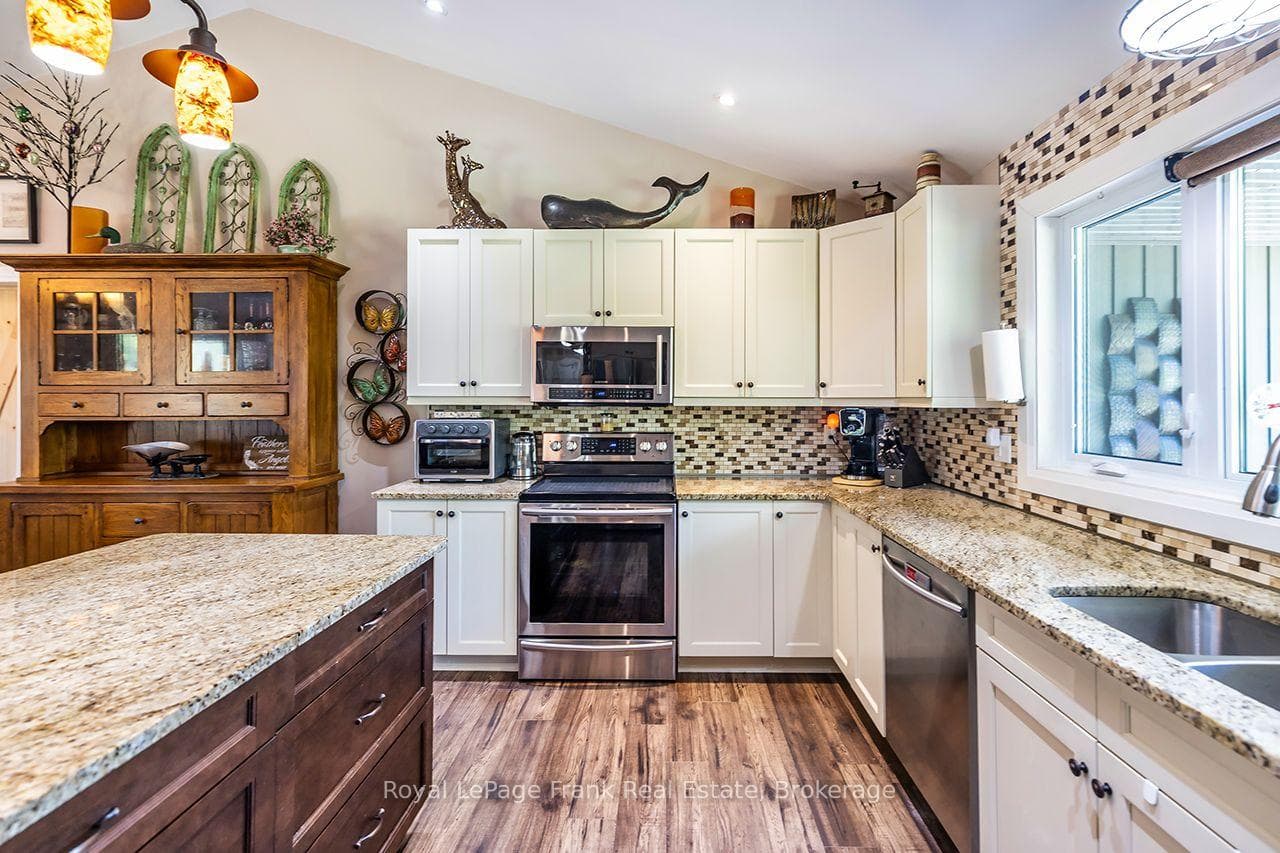 30 Hodgson Drive photo 14