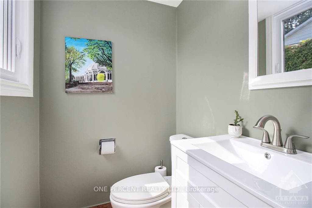 64 BEECHMONT Crescent photo 21