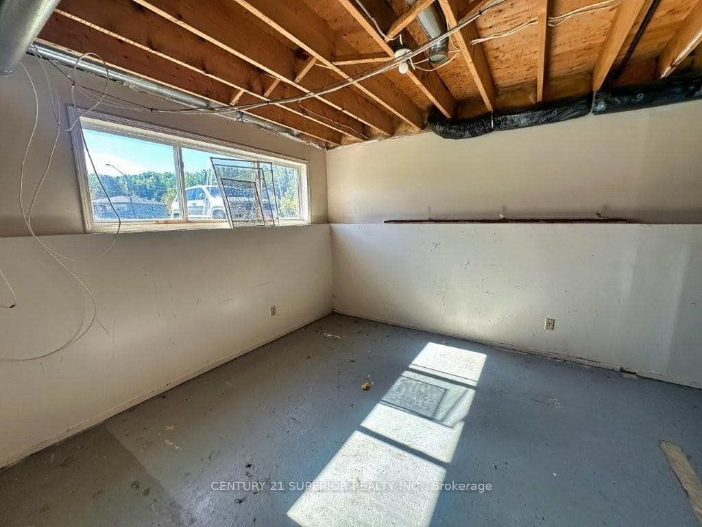 155 Harkness Street photo 29