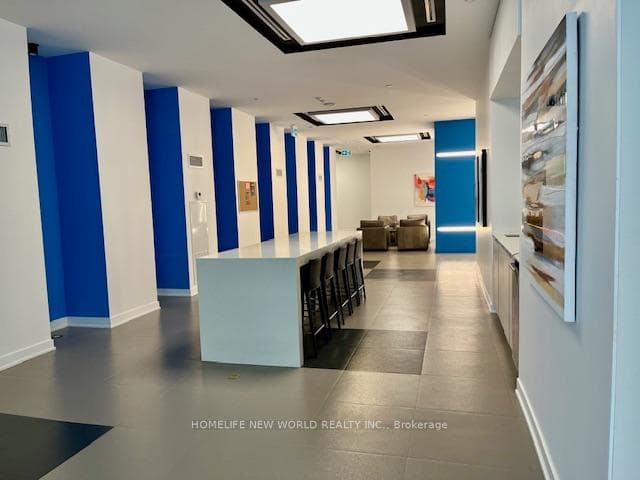 99 Broadway Avenue Unit 2705 photo 16