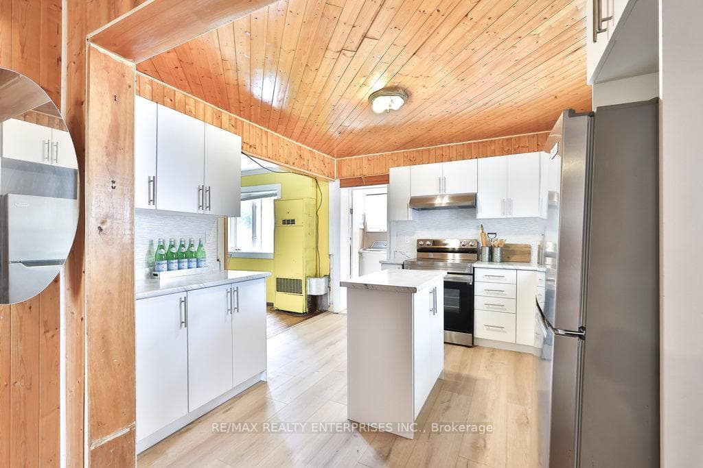 2439 Prospect Street photo 15