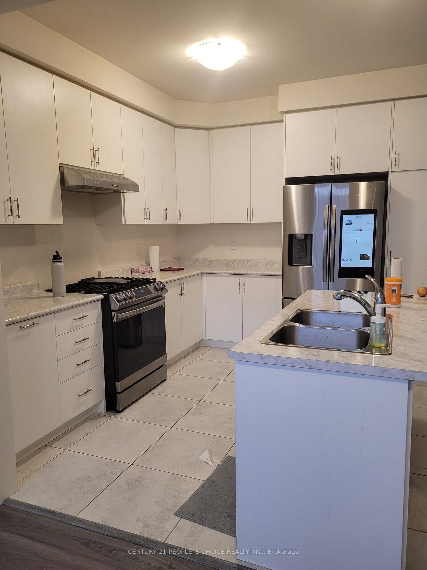 120 Skinner Road photo 1