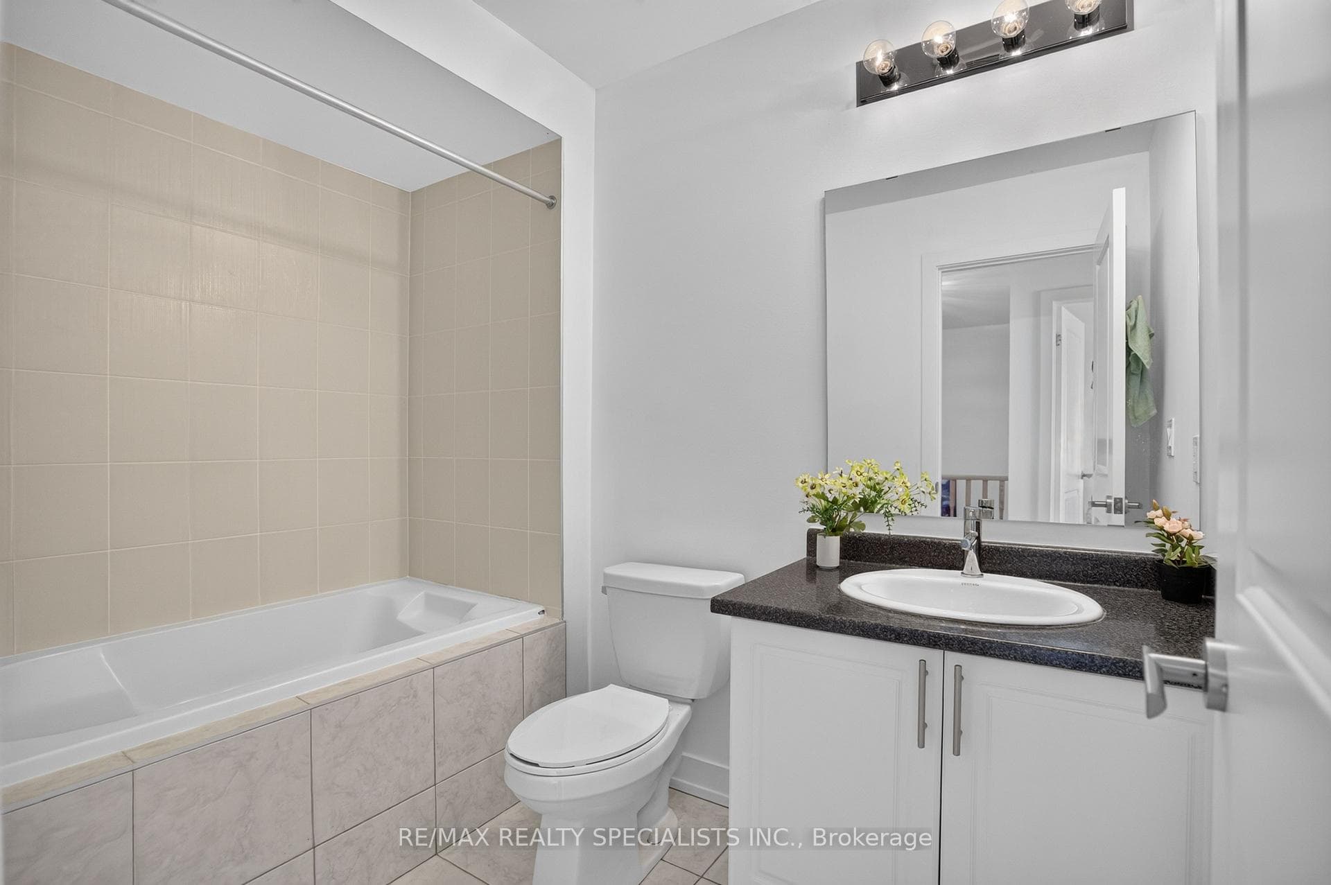 261 INSPIRE Boulevard photo 33