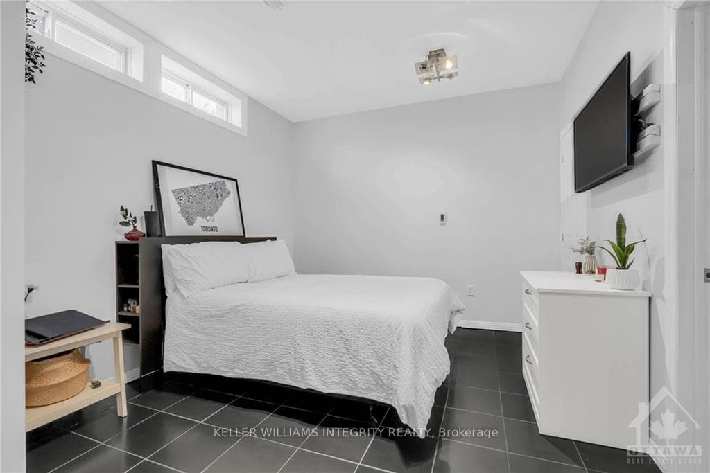 788 CUMMINGS Avenue photo 23
