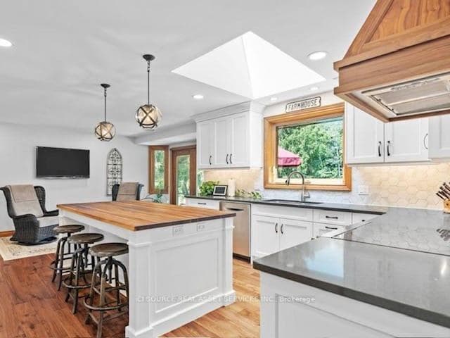1514 Longwoods Road photo 8