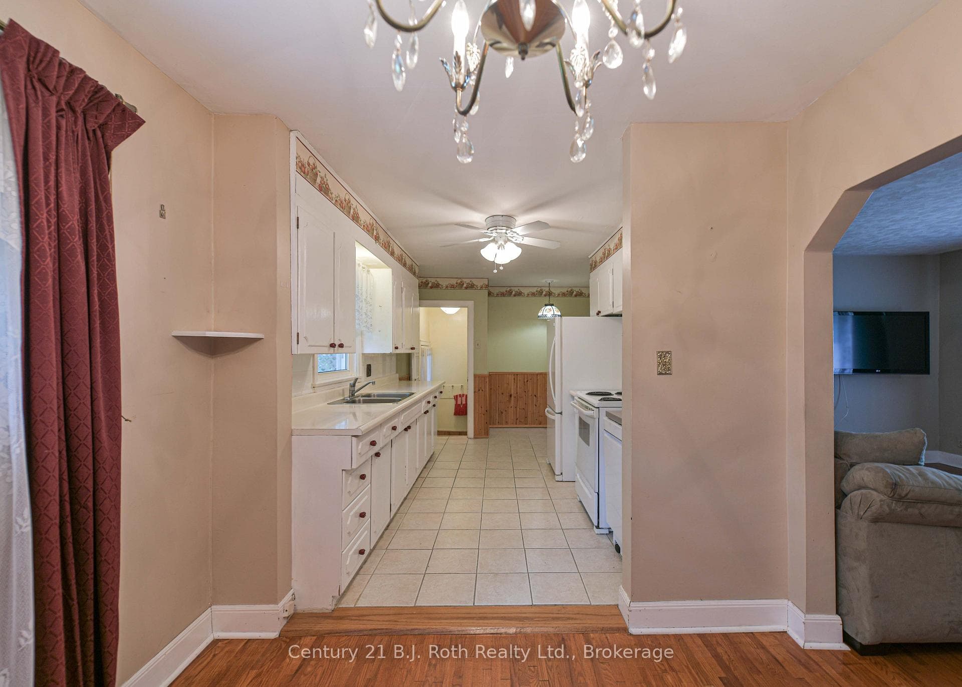 375 Parkhurst Crescent photo 13