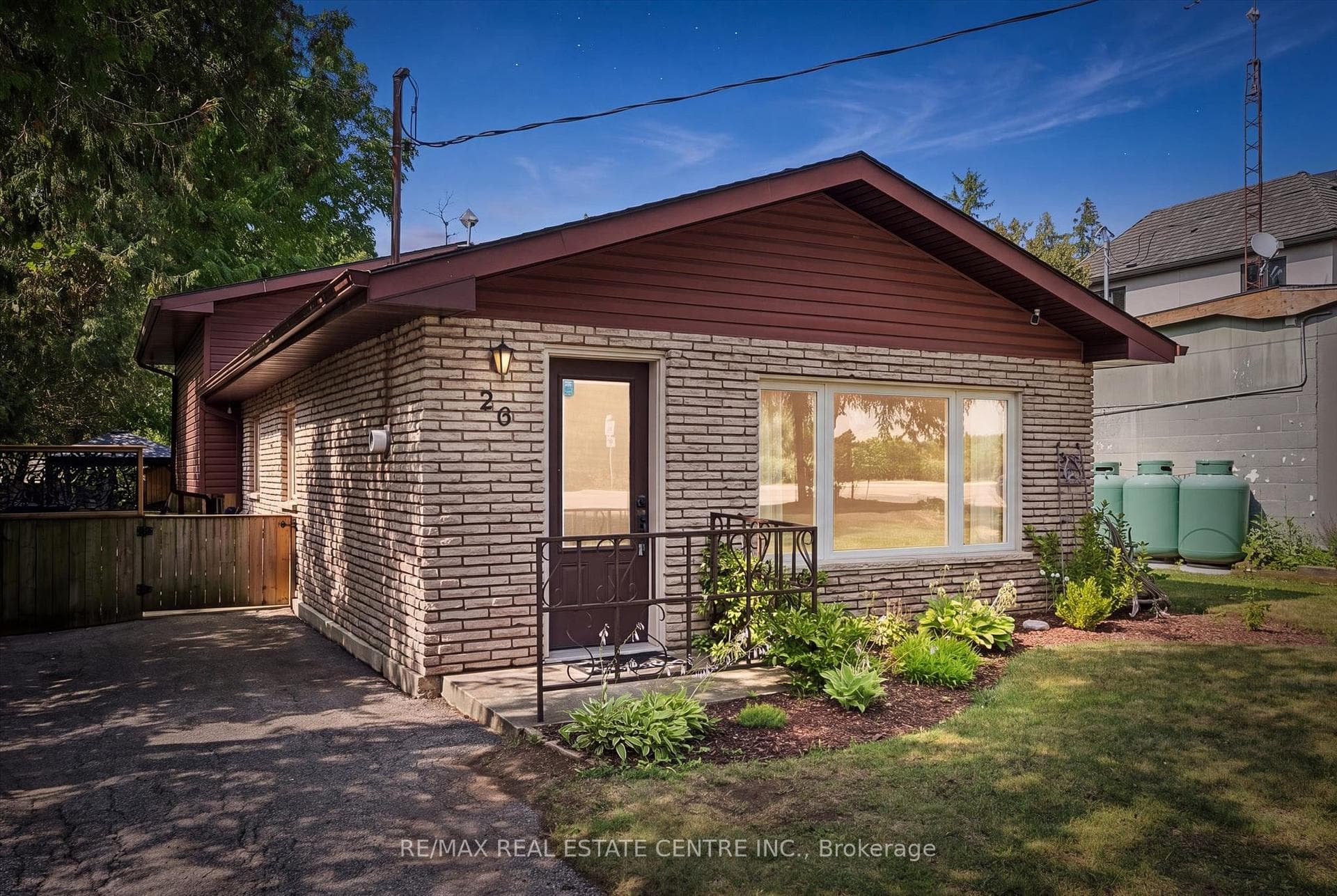 26 Lake Road photo 3