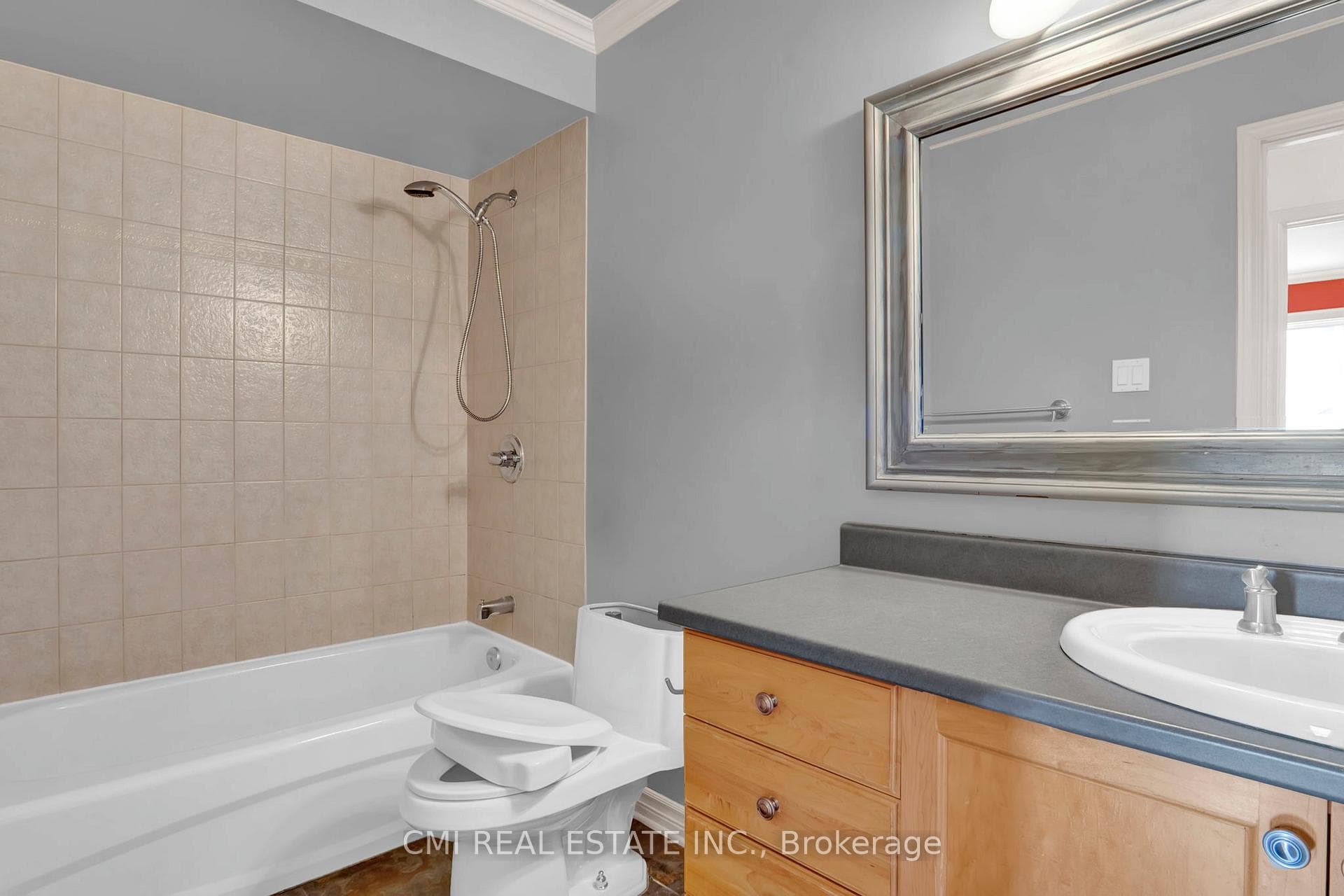 1818 Appleford Street photo 27