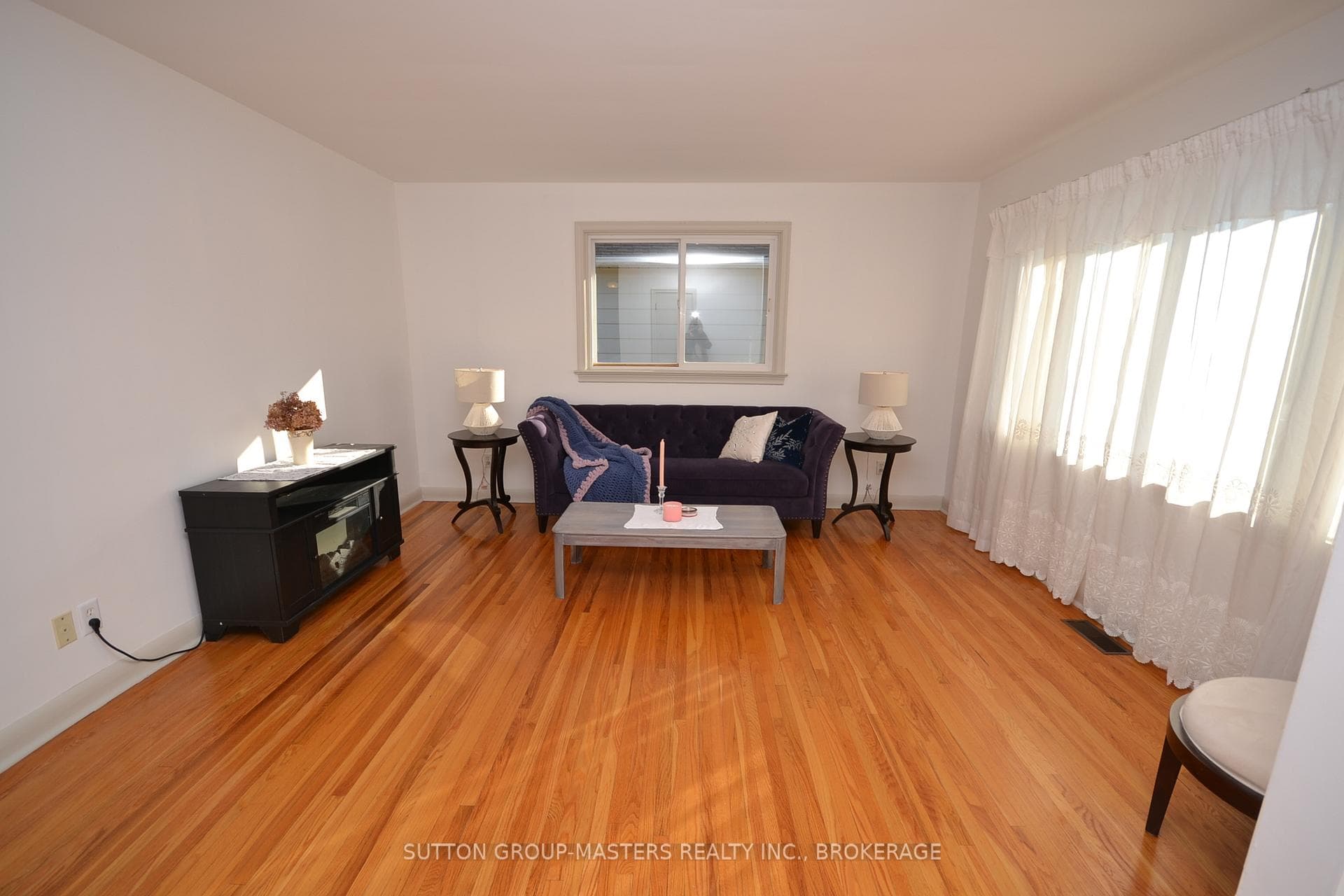29 Brant Avenue photo 4