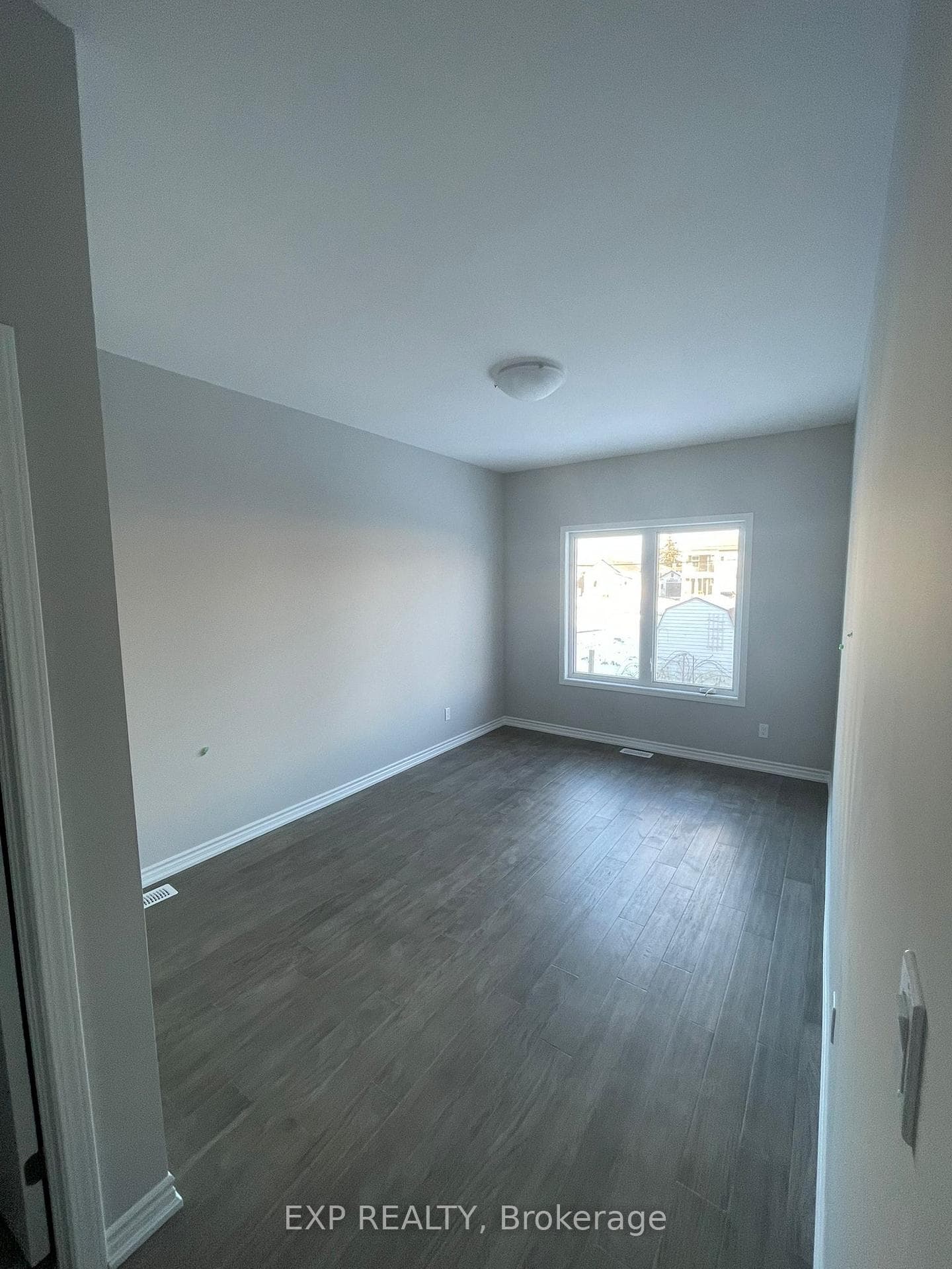 212 Pilkington Street photo 18