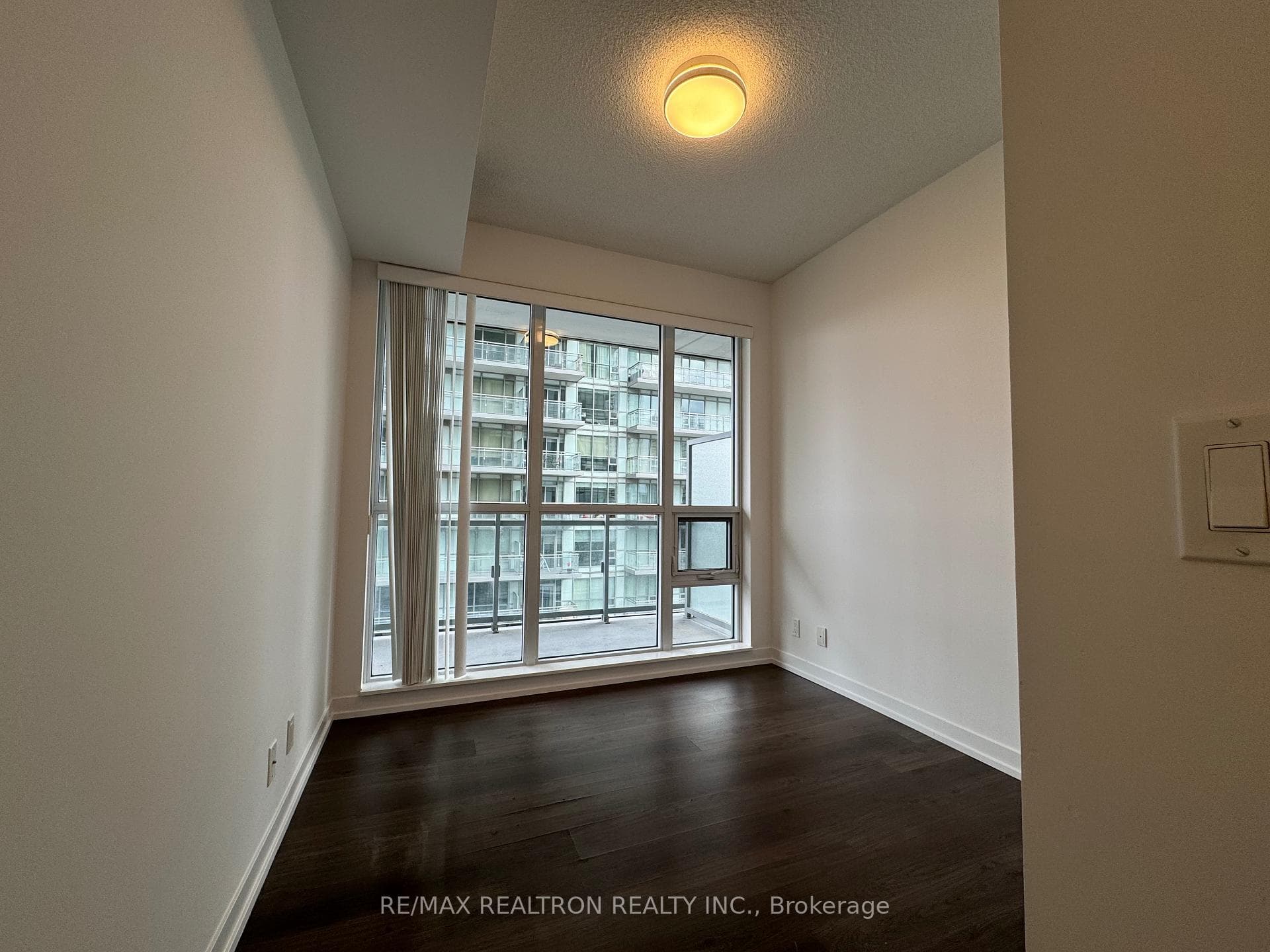 89 Dunfield Avenue Unit 1605 photo 9